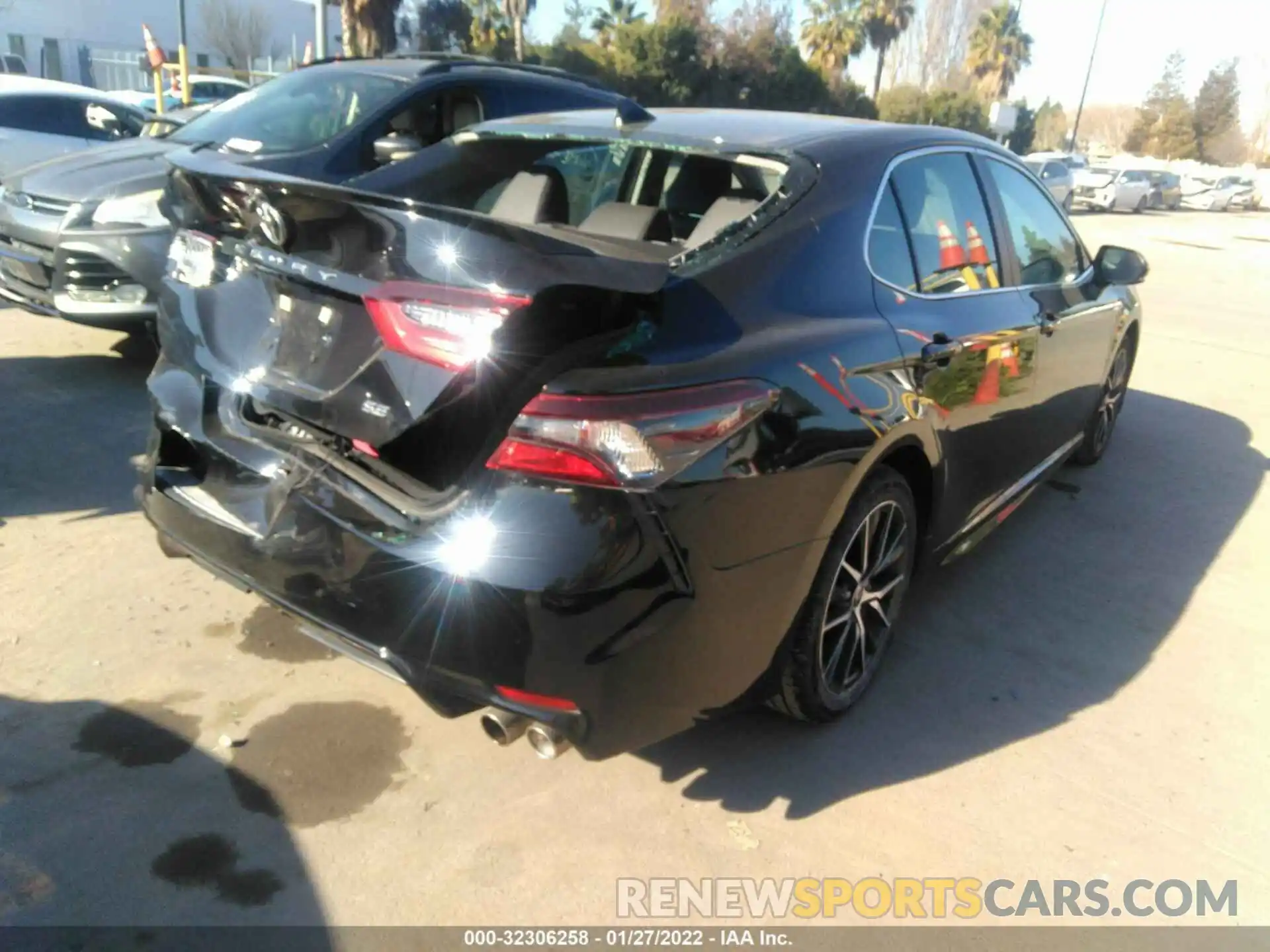 4 Photograph of a damaged car 4T1G11AK2MU592142 TOYOTA CAMRY 2021