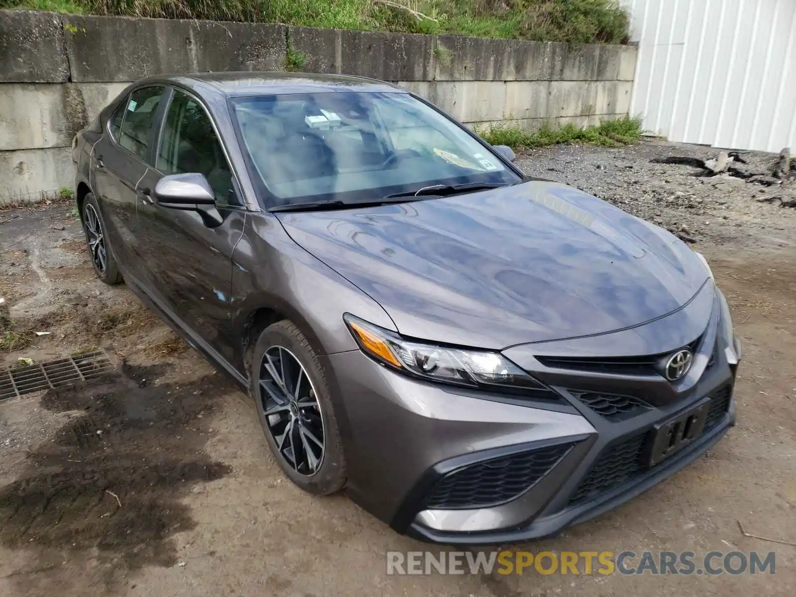 1 Photograph of a damaged car 4T1G11AK3MU405765 TOYOTA CAMRY 2021