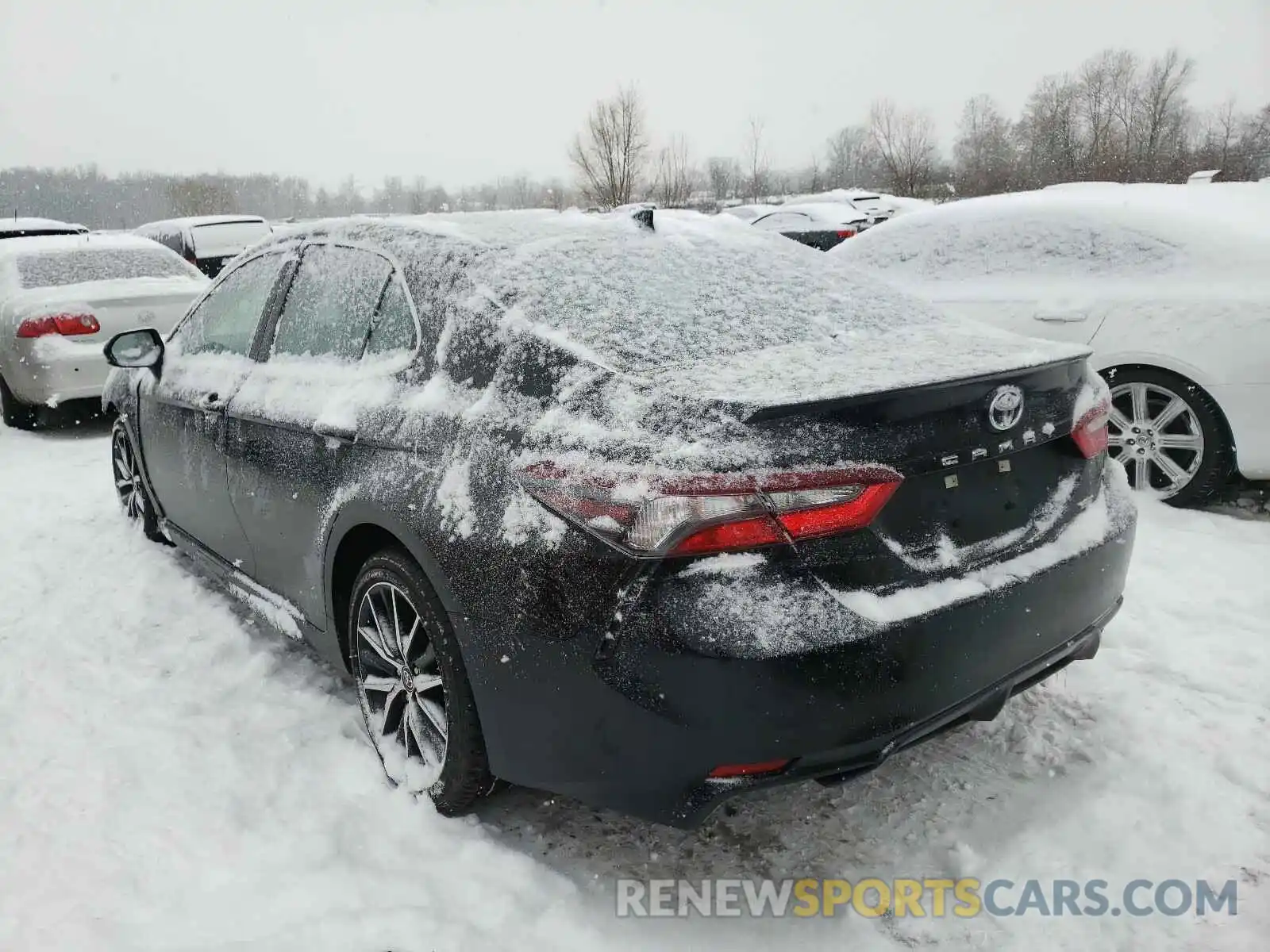 3 Photograph of a damaged car 4T1G11AK3MU406043 TOYOTA CAMRY 2021