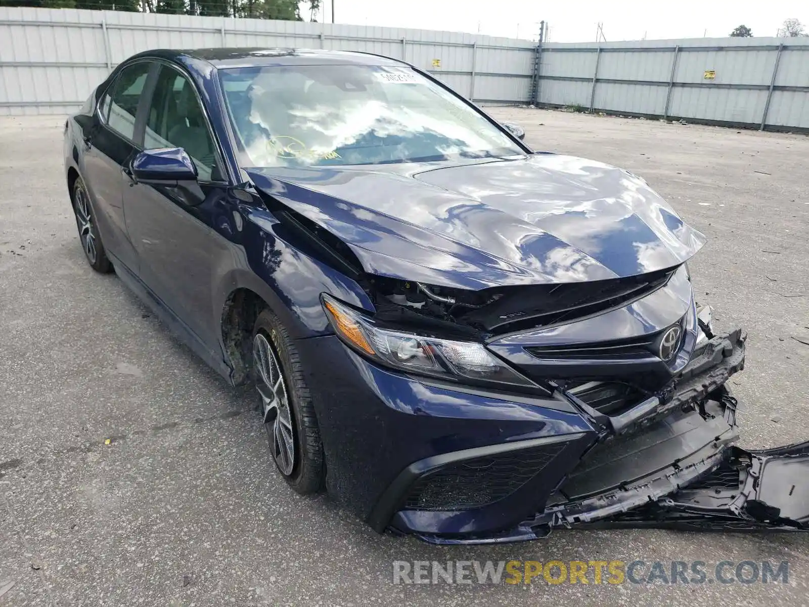 1 Photograph of a damaged car 4T1G11AK3MU406365 TOYOTA CAMRY 2021