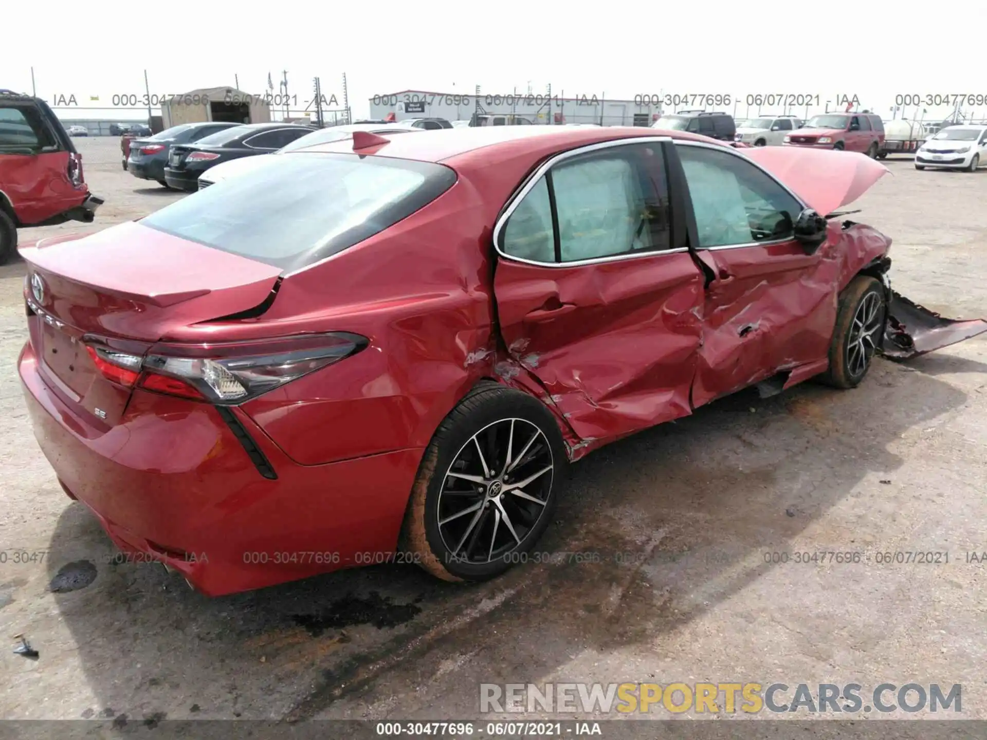 4 Photograph of a damaged car 4T1G11AK3MU407001 TOYOTA CAMRY 2021