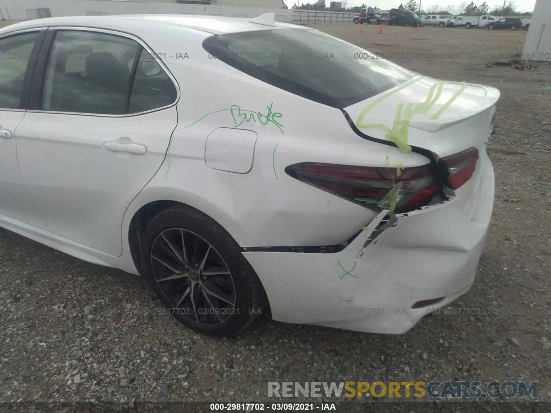 6 Photograph of a damaged car 4T1G11AK3MU407337 TOYOTA CAMRY 2021