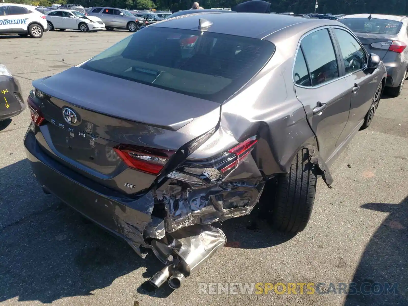 4 Photograph of a damaged car 4T1G11AK3MU421142 TOYOTA CAMRY 2021