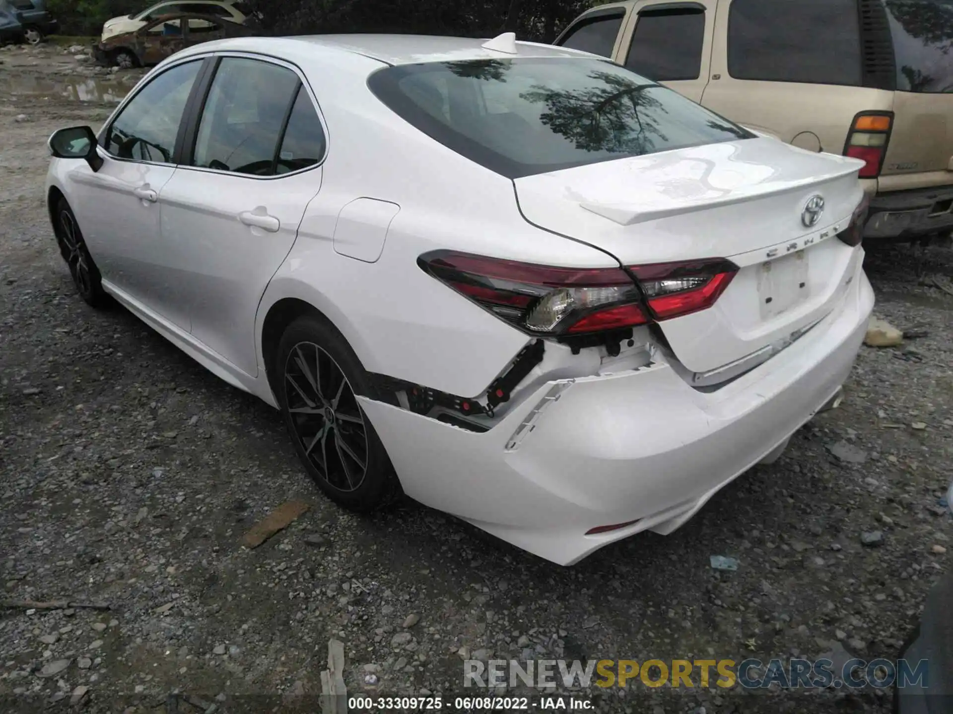 3 Photograph of a damaged car 4T1G11AK3MU428978 TOYOTA CAMRY 2021