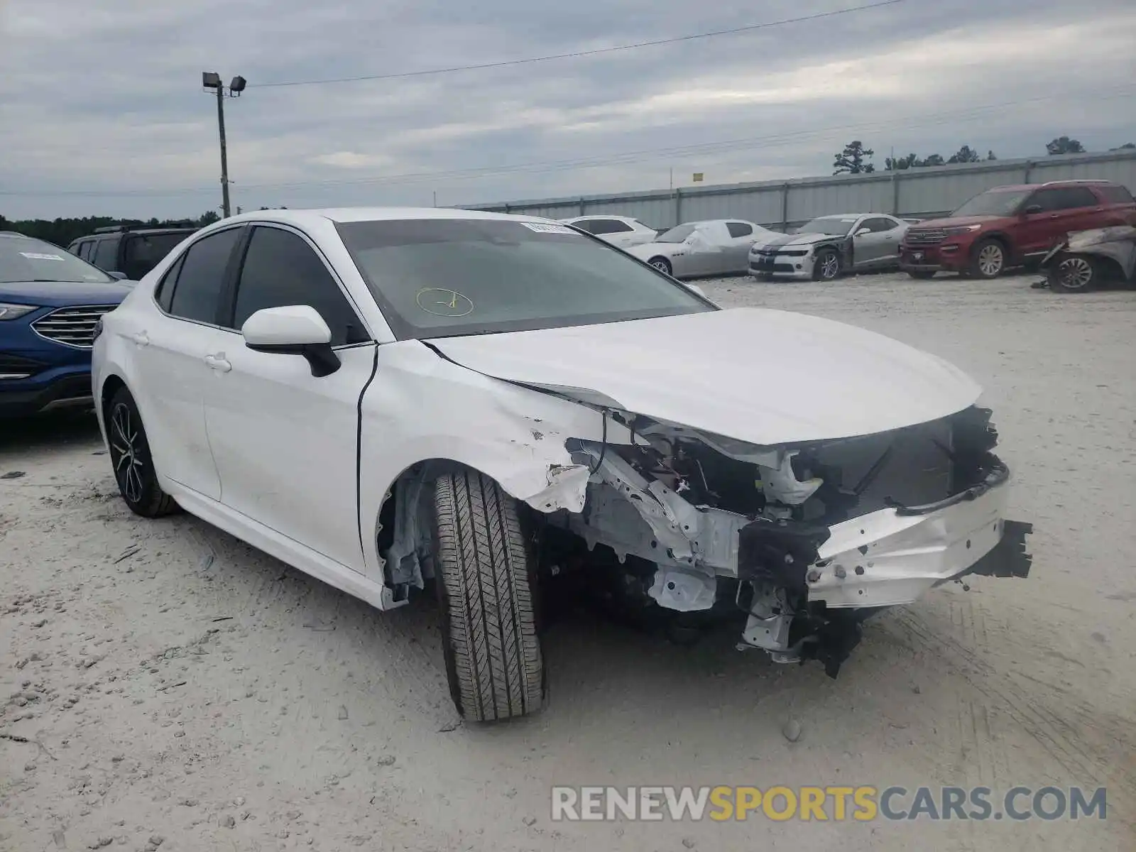 1 Photograph of a damaged car 4T1G11AK3MU435879 TOYOTA CAMRY 2021