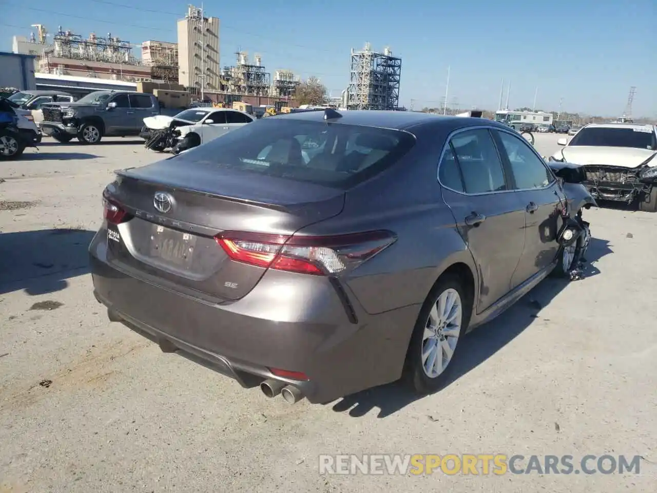 4 Photograph of a damaged car 4T1G11AK3MU441276 TOYOTA CAMRY 2021