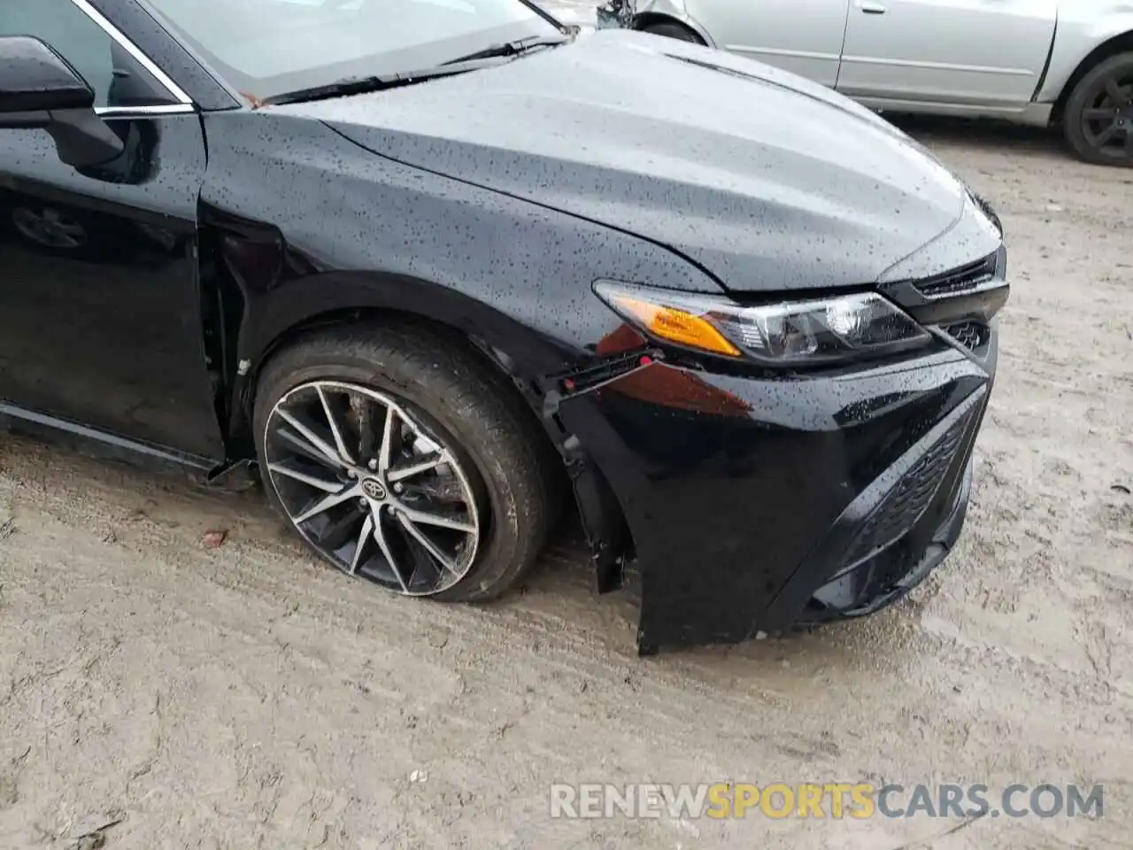 9 Photograph of a damaged car 4T1G11AK3MU441679 TOYOTA CAMRY 2021