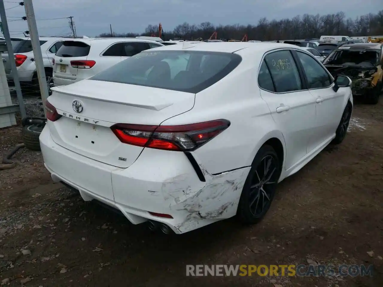 4 Photograph of a damaged car 4T1G11AK3MU442587 TOYOTA CAMRY 2021