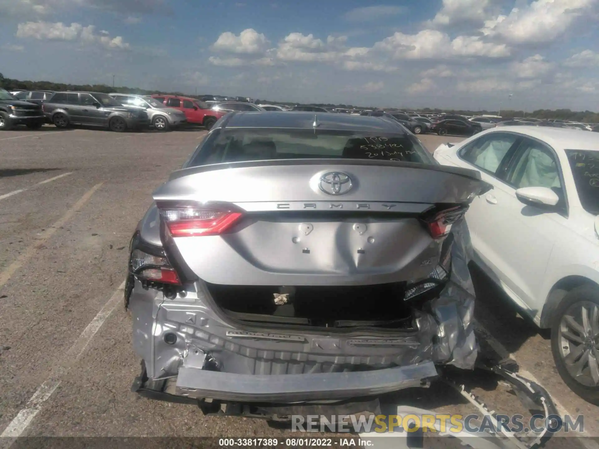 6 Photograph of a damaged car 4T1G11AK3MU444436 TOYOTA CAMRY 2021