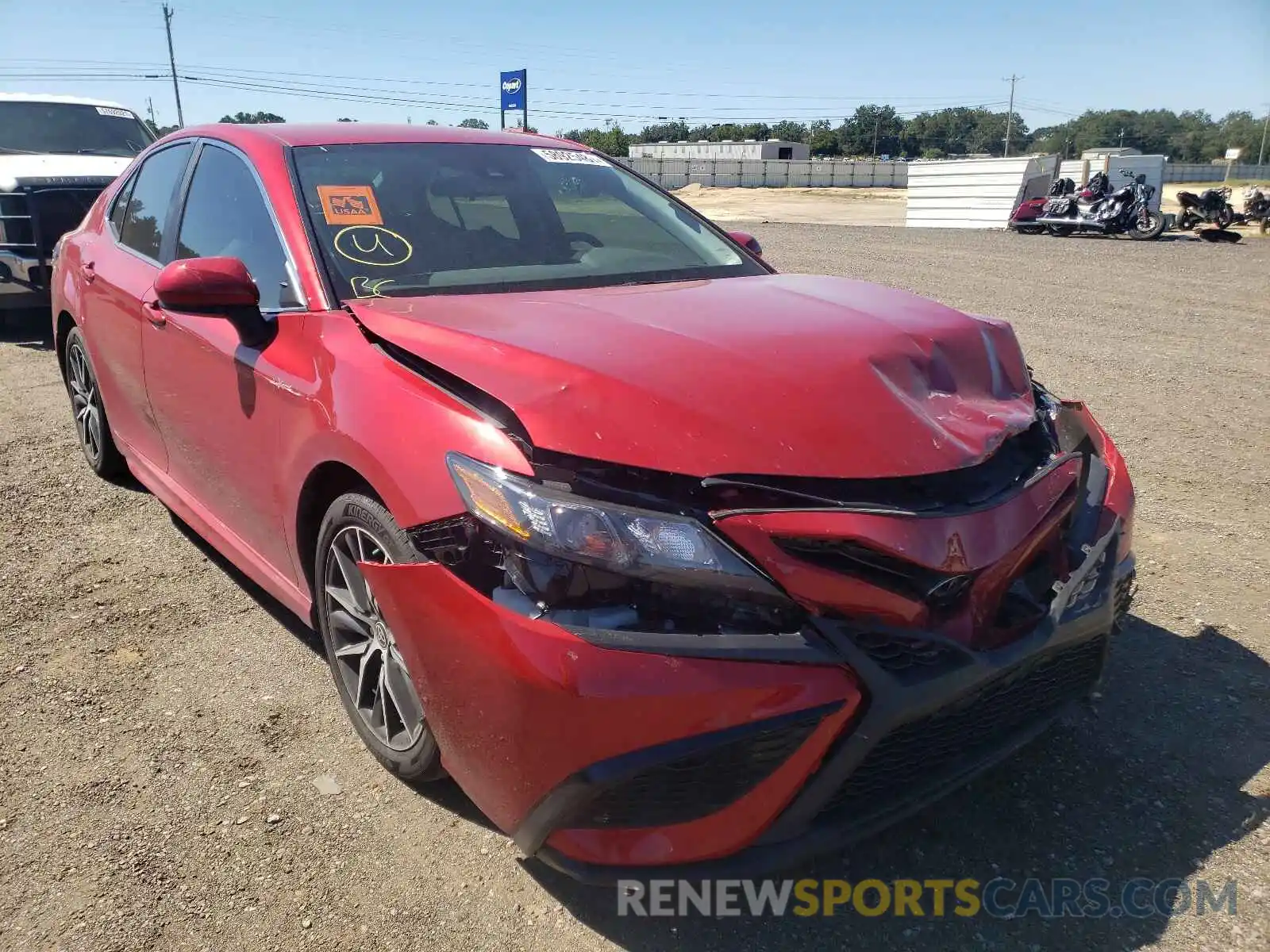 1 Photograph of a damaged car 4T1G11AK3MU448311 TOYOTA CAMRY 2021