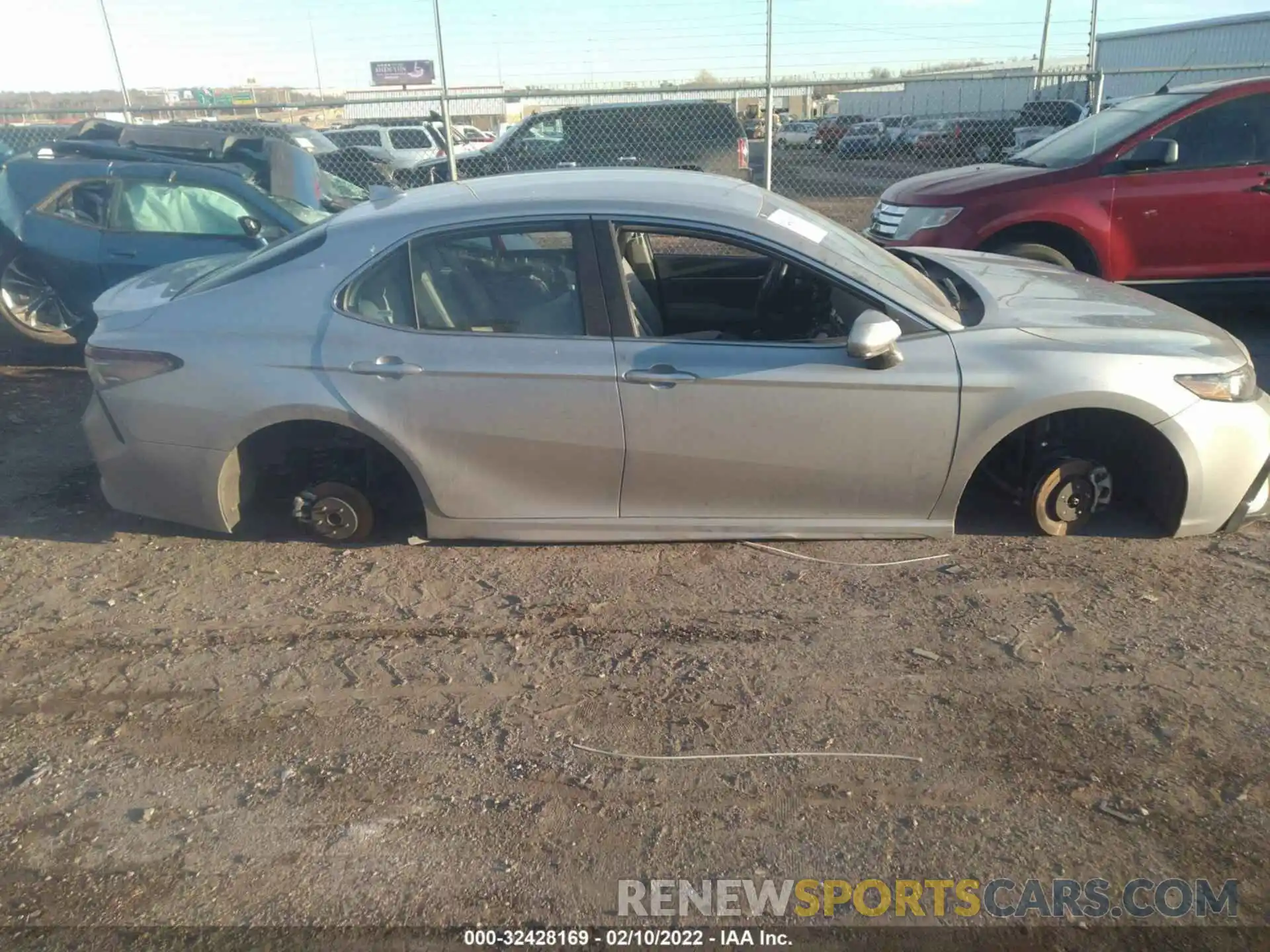 6 Photograph of a damaged car 4T1G11AK3MU452021 TOYOTA CAMRY 2021