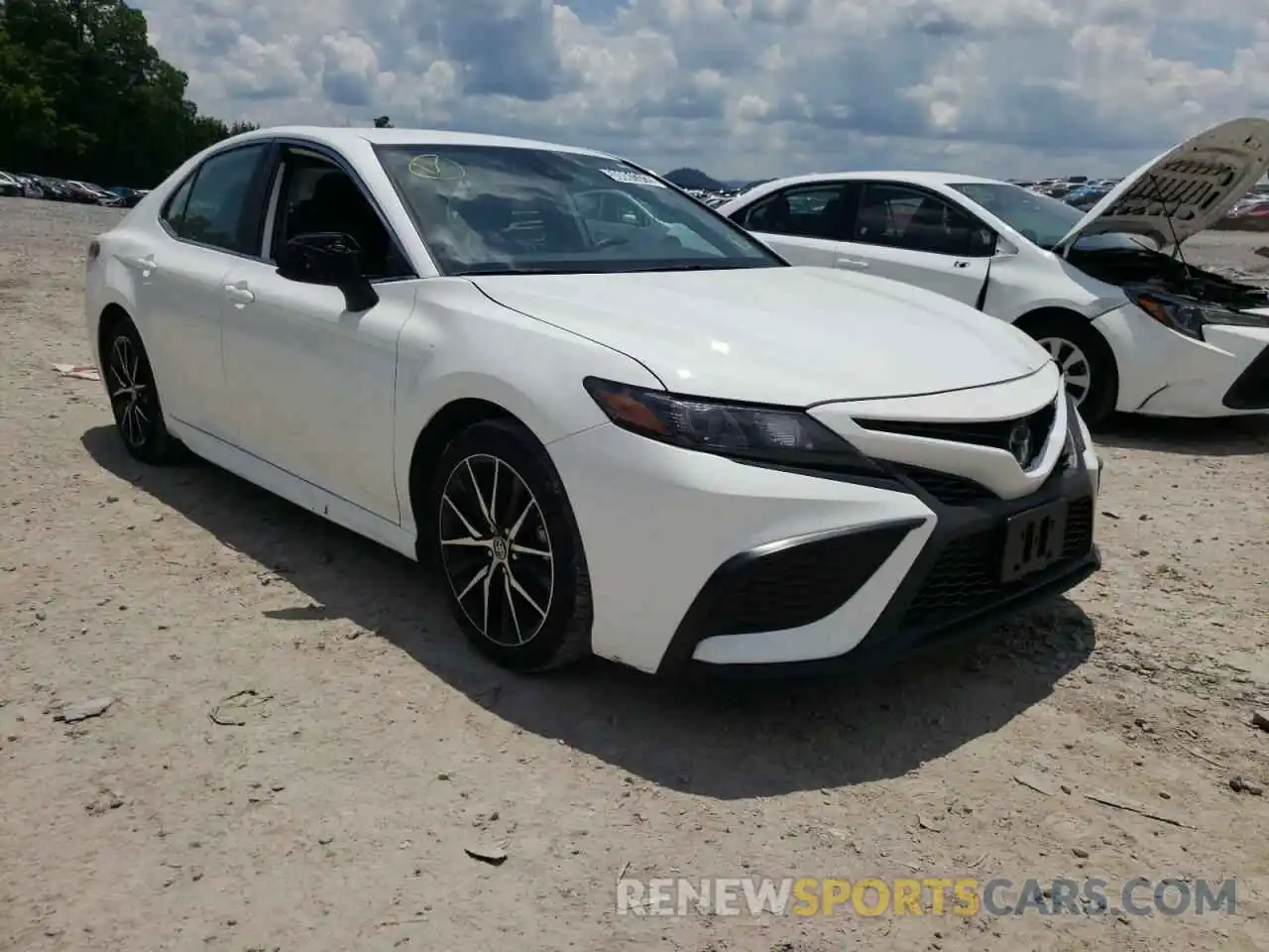 1 Photograph of a damaged car 4T1G11AK3MU457252 TOYOTA CAMRY 2021