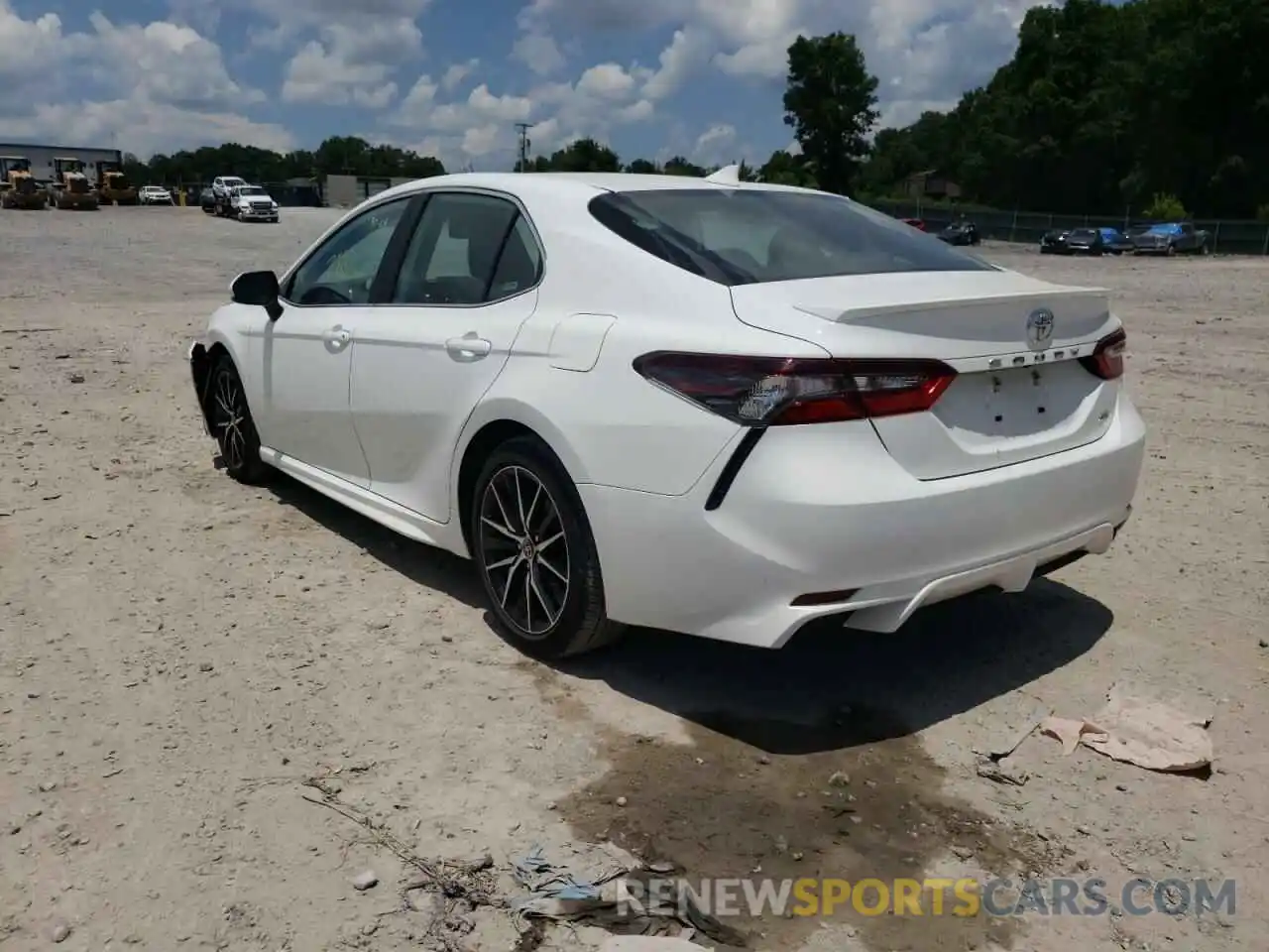 3 Photograph of a damaged car 4T1G11AK3MU457252 TOYOTA CAMRY 2021