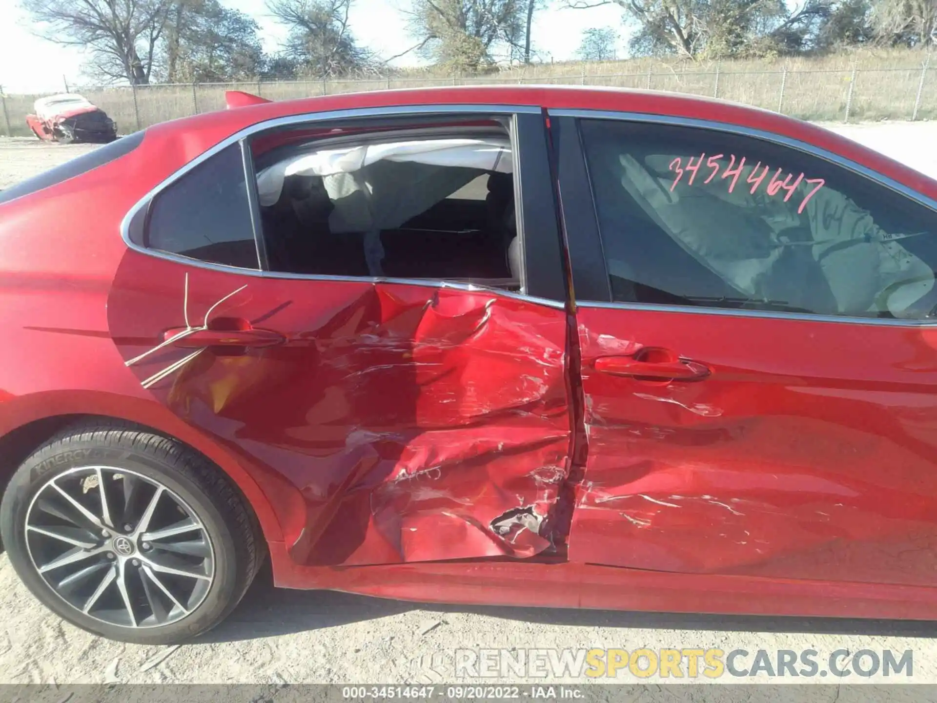 6 Photograph of a damaged car 4T1G11AK3MU474956 TOYOTA CAMRY 2021