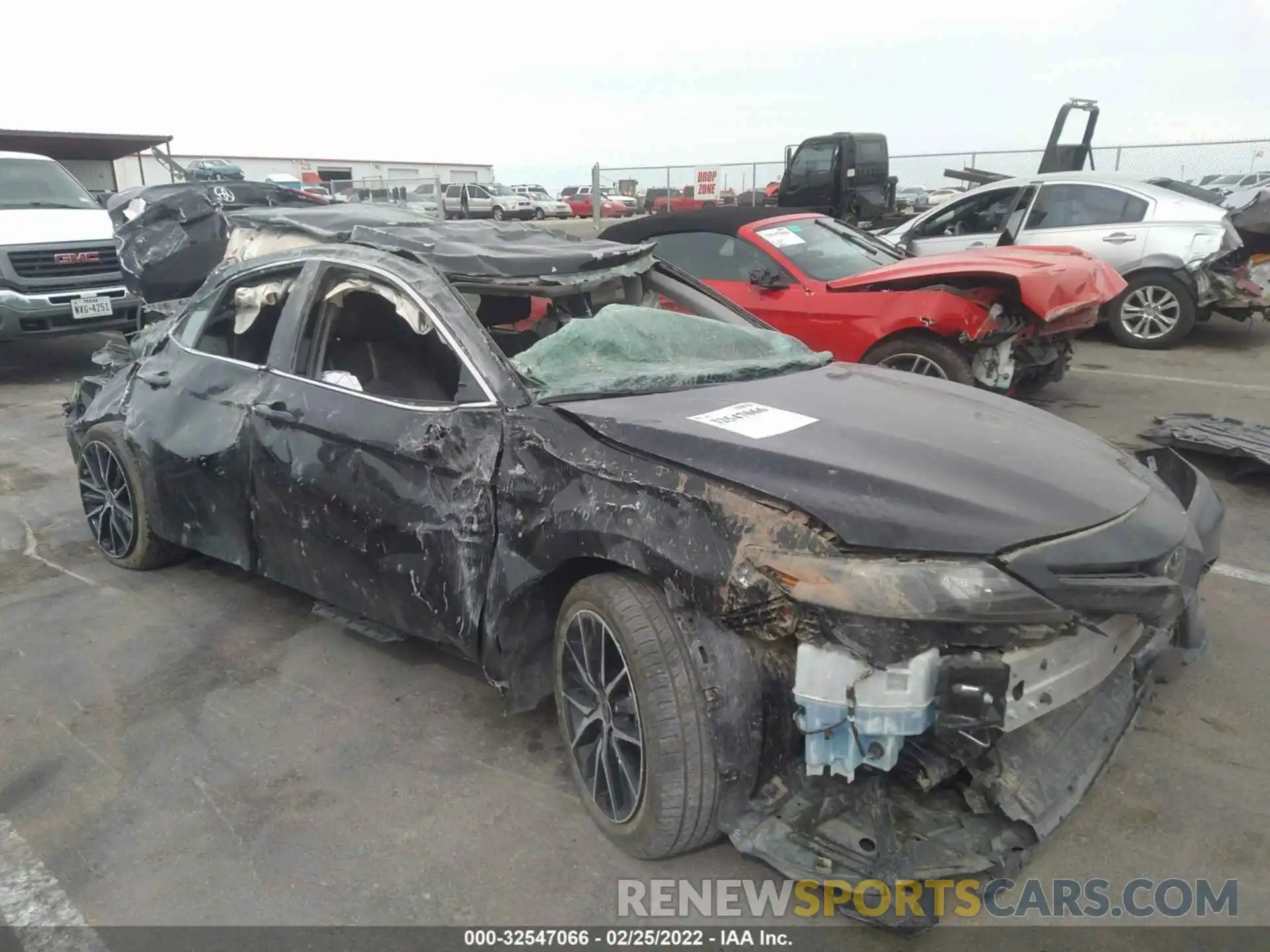 6 Photograph of a damaged car 4T1G11AK3MU477209 TOYOTA CAMRY 2021