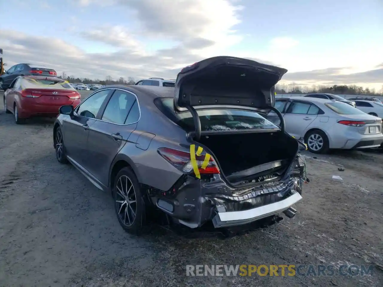 3 Photograph of a damaged car 4T1G11AK3MU513478 TOYOTA CAMRY 2021