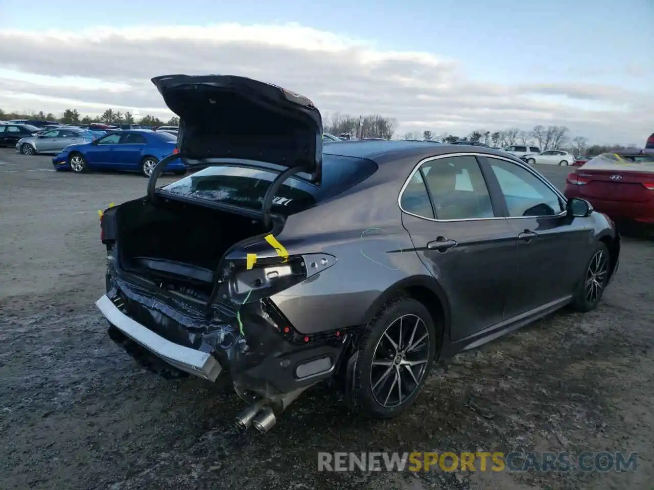 4 Photograph of a damaged car 4T1G11AK3MU513478 TOYOTA CAMRY 2021