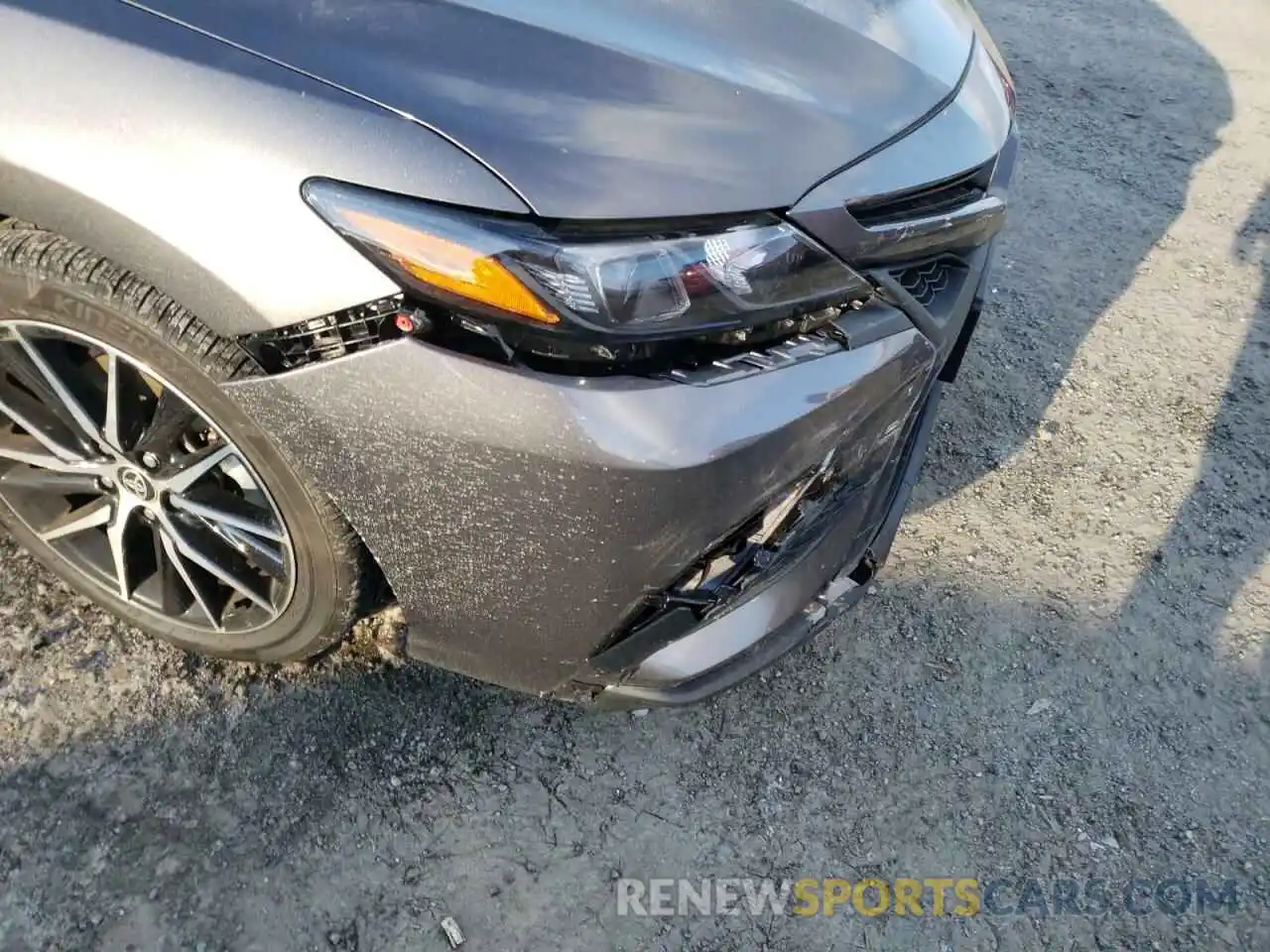 9 Photograph of a damaged car 4T1G11AK3MU513478 TOYOTA CAMRY 2021