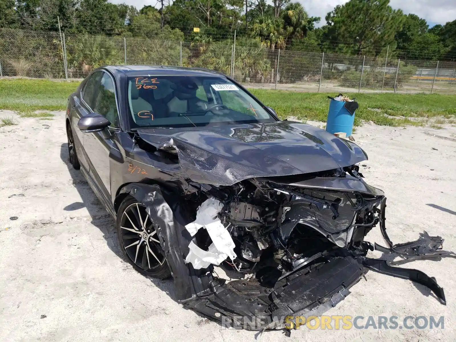 9 Photograph of a damaged car 4T1G11AK3MU514565 TOYOTA CAMRY 2021