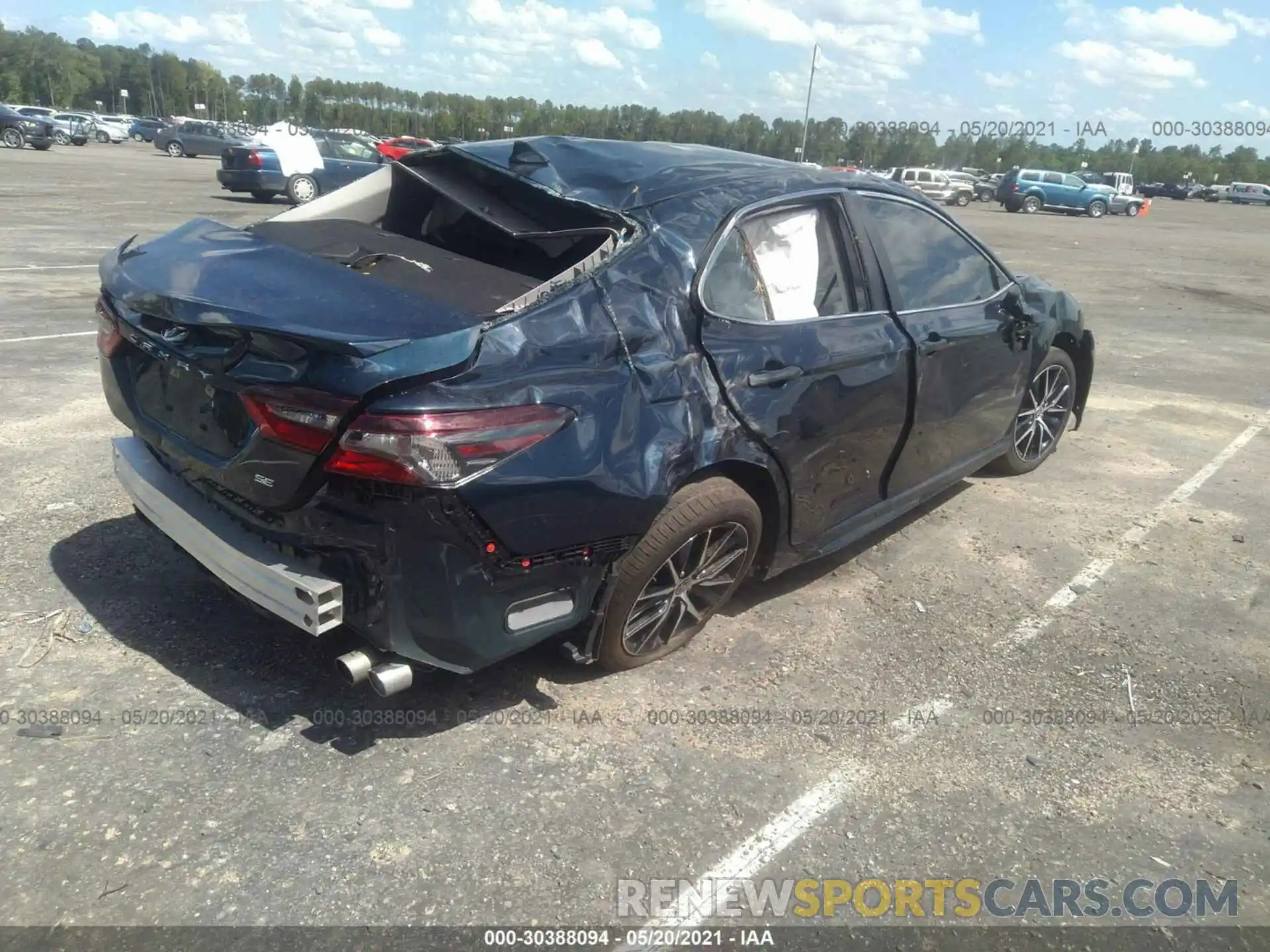 4 Фотография поврежденного автомобиля 4T1G11AK3MU518910 TOYOTA CAMRY 2021