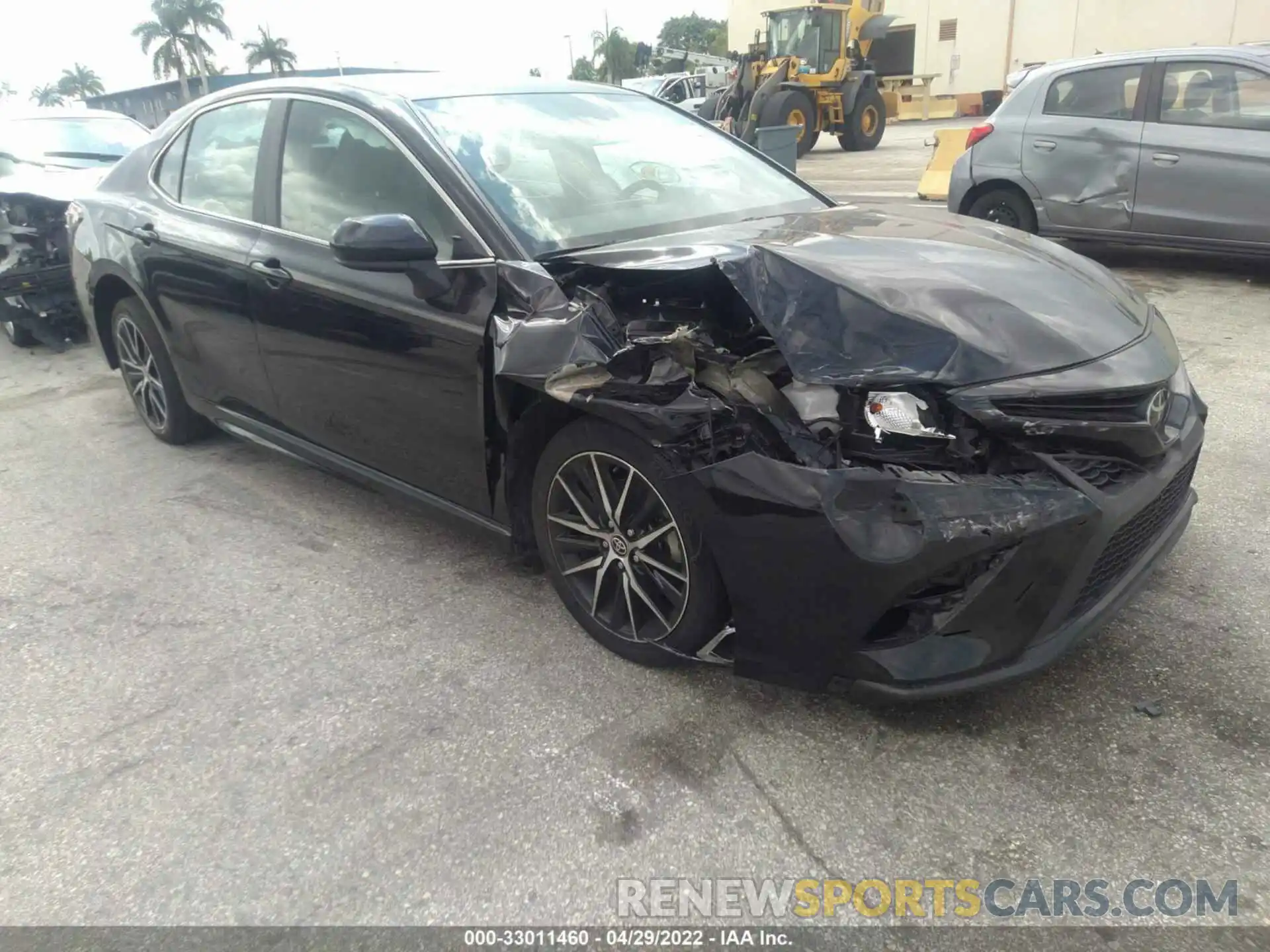 1 Photograph of a damaged car 4T1G11AK3MU525114 TOYOTA CAMRY 2021