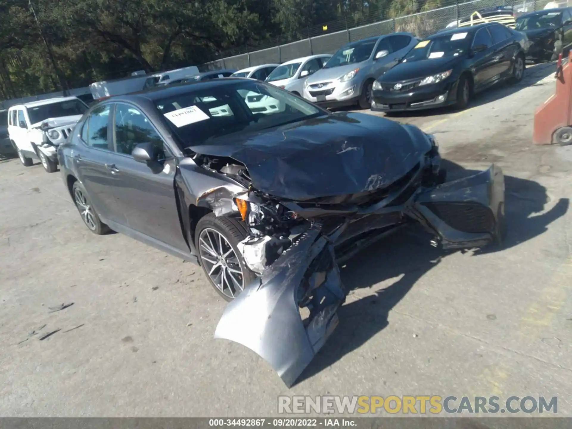 1 Photograph of a damaged car 4T1G11AK3MU525646 TOYOTA CAMRY 2021