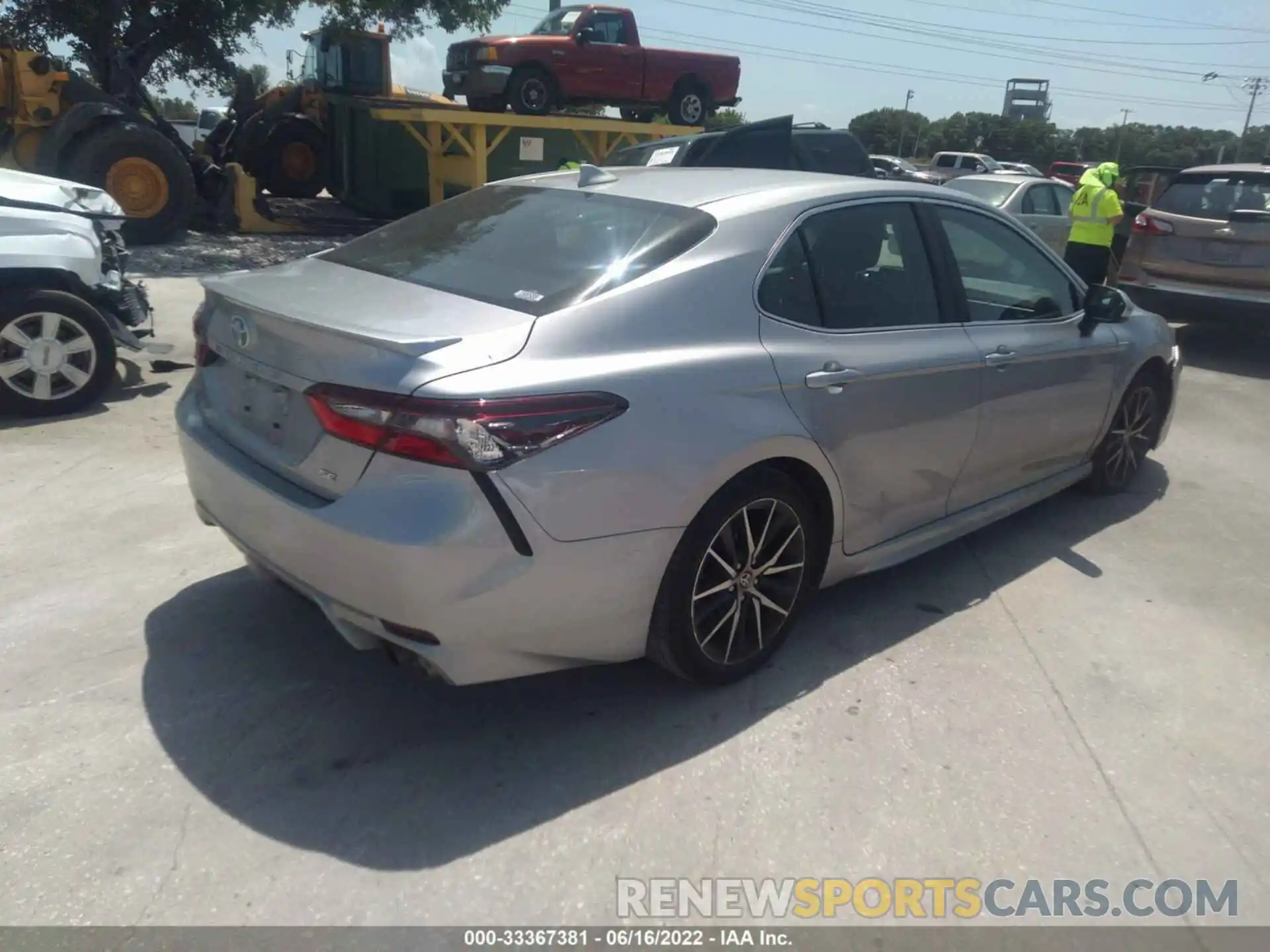 4 Photograph of a damaged car 4T1G11AK3MU528403 TOYOTA CAMRY 2021