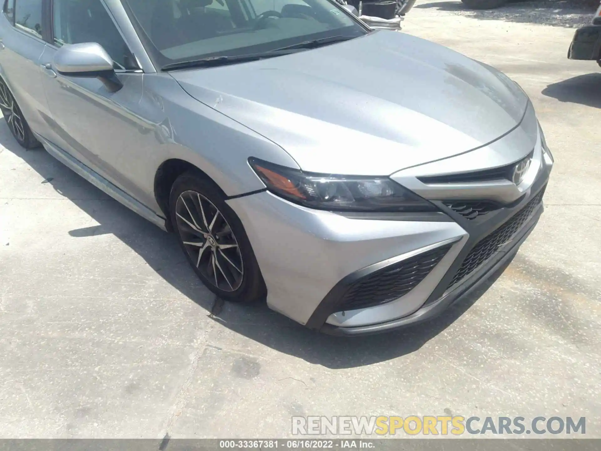 6 Photograph of a damaged car 4T1G11AK3MU528403 TOYOTA CAMRY 2021