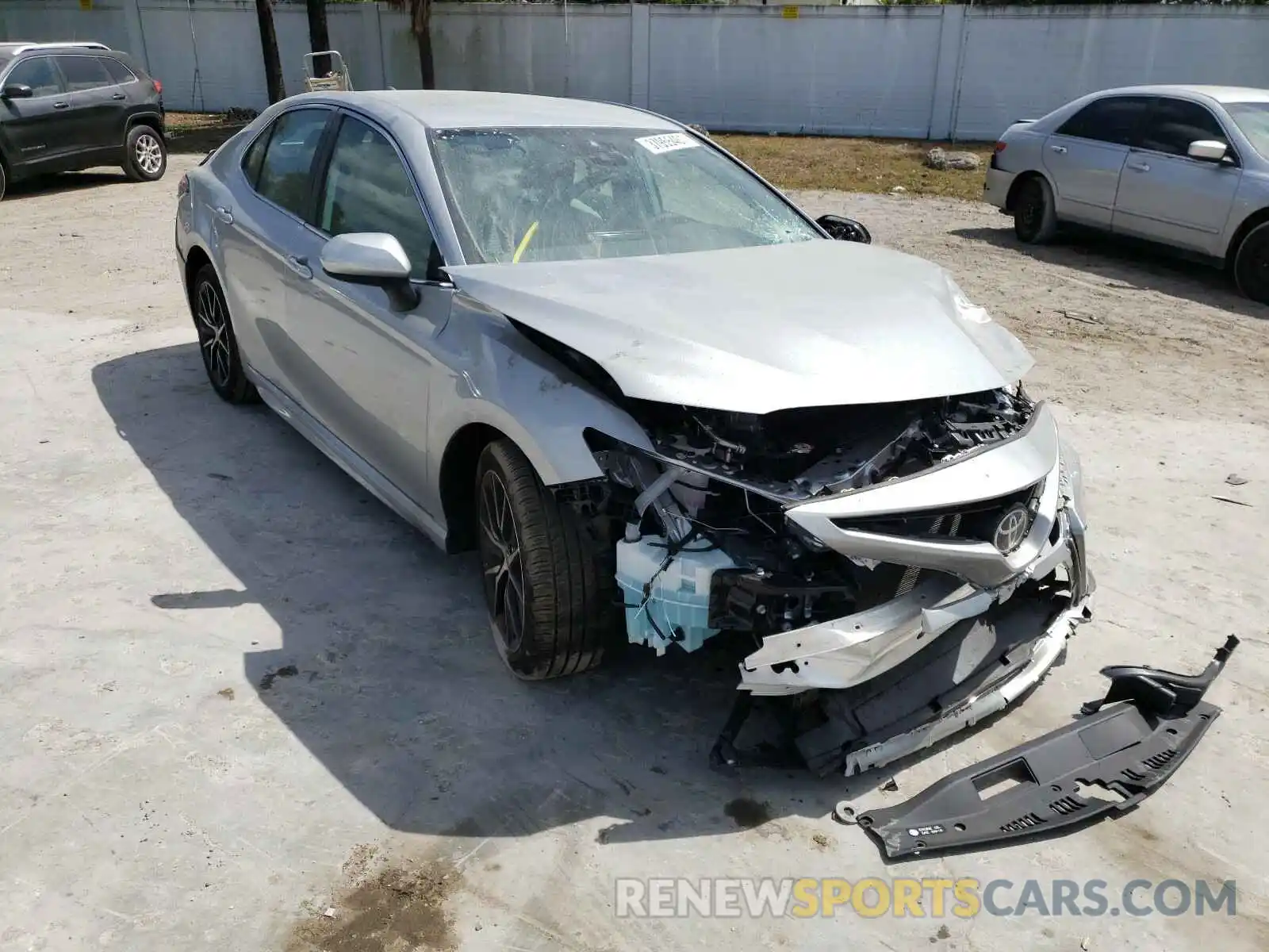 1 Photograph of a damaged car 4T1G11AK3MU529518 TOYOTA CAMRY 2021