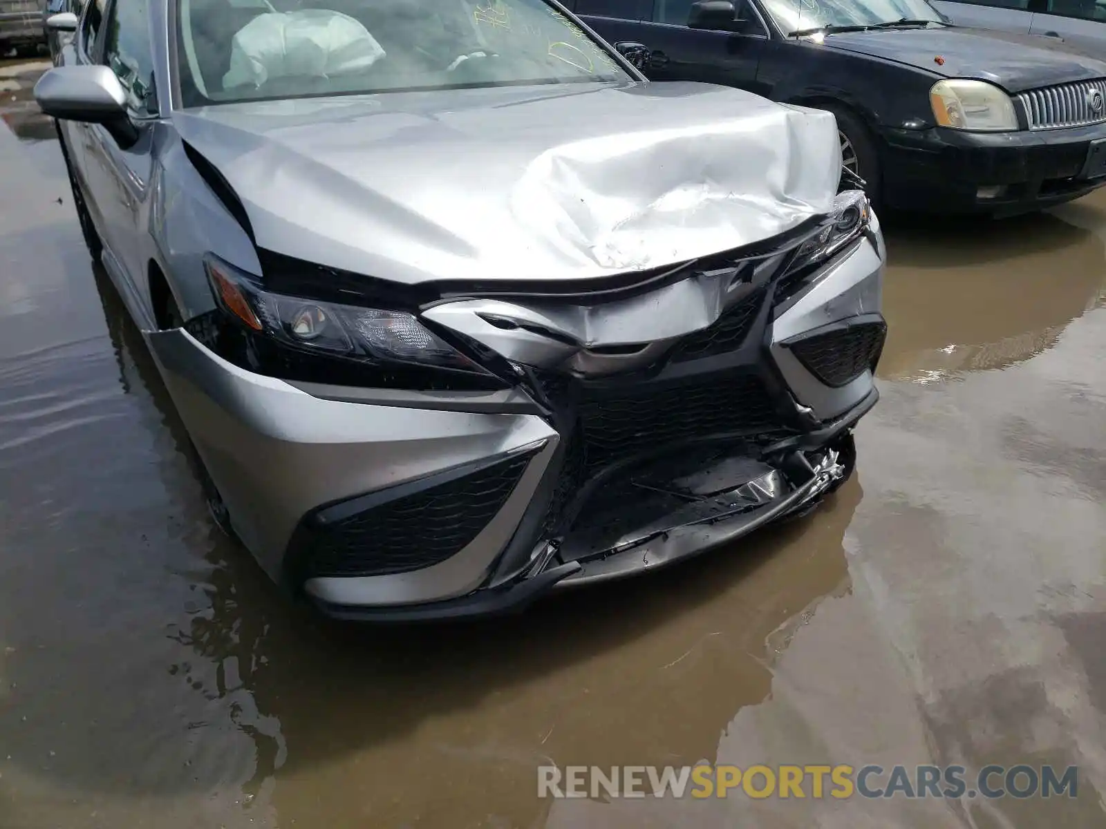 9 Photograph of a damaged car 4T1G11AK3MU530488 TOYOTA CAMRY 2021