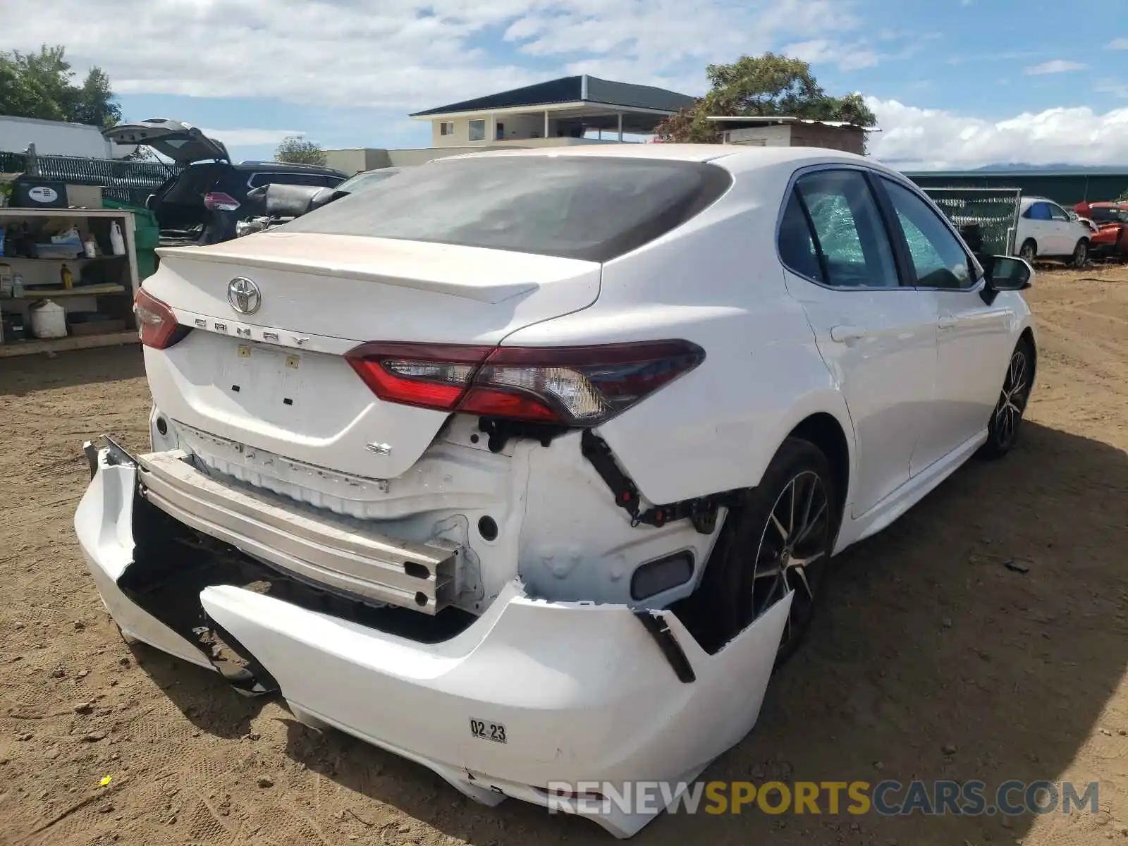 4 Photograph of a damaged car 4T1G11AK3MU531107 TOYOTA CAMRY 2021