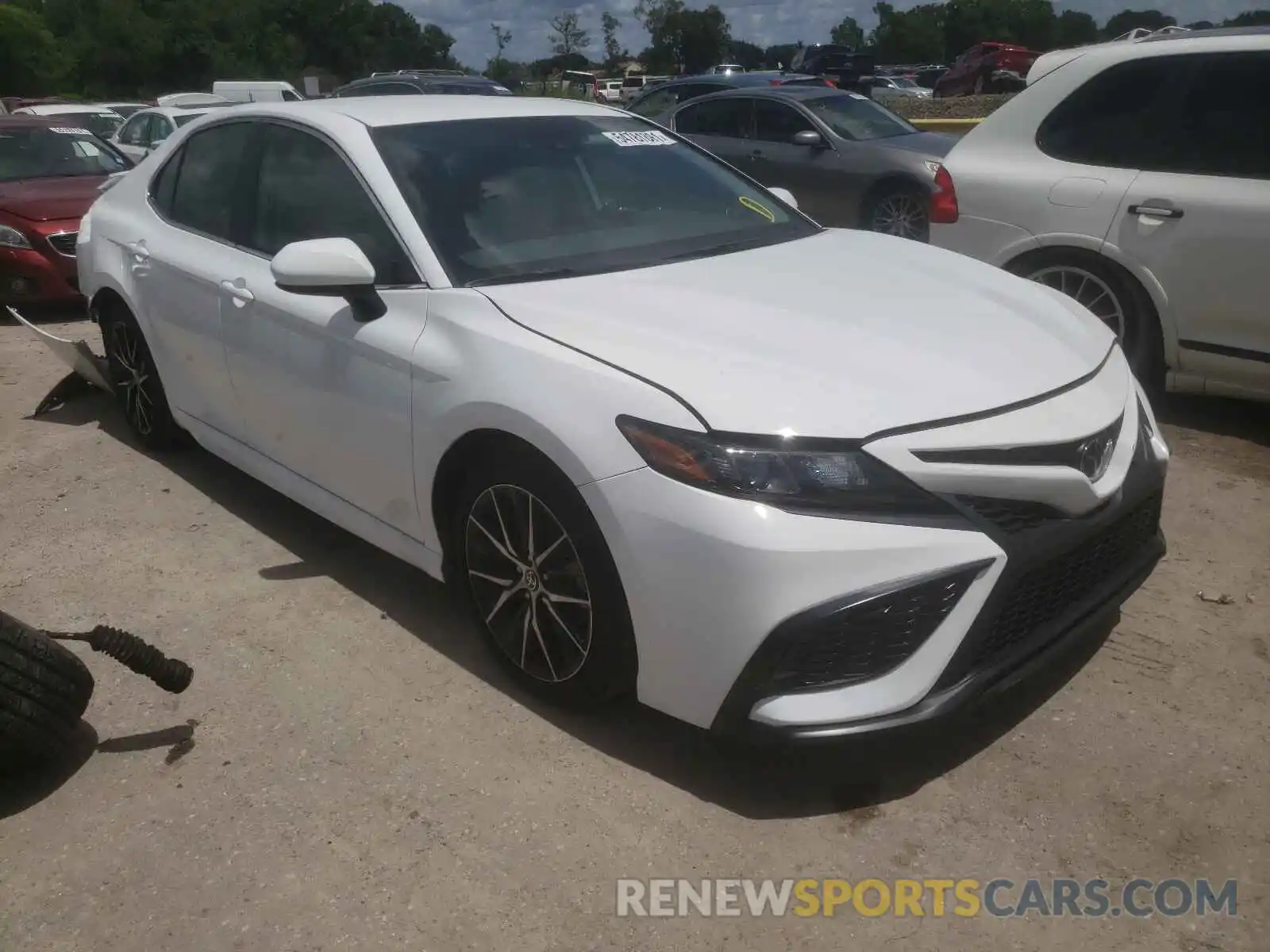 1 Photograph of a damaged car 4T1G11AK3MU532533 TOYOTA CAMRY 2021