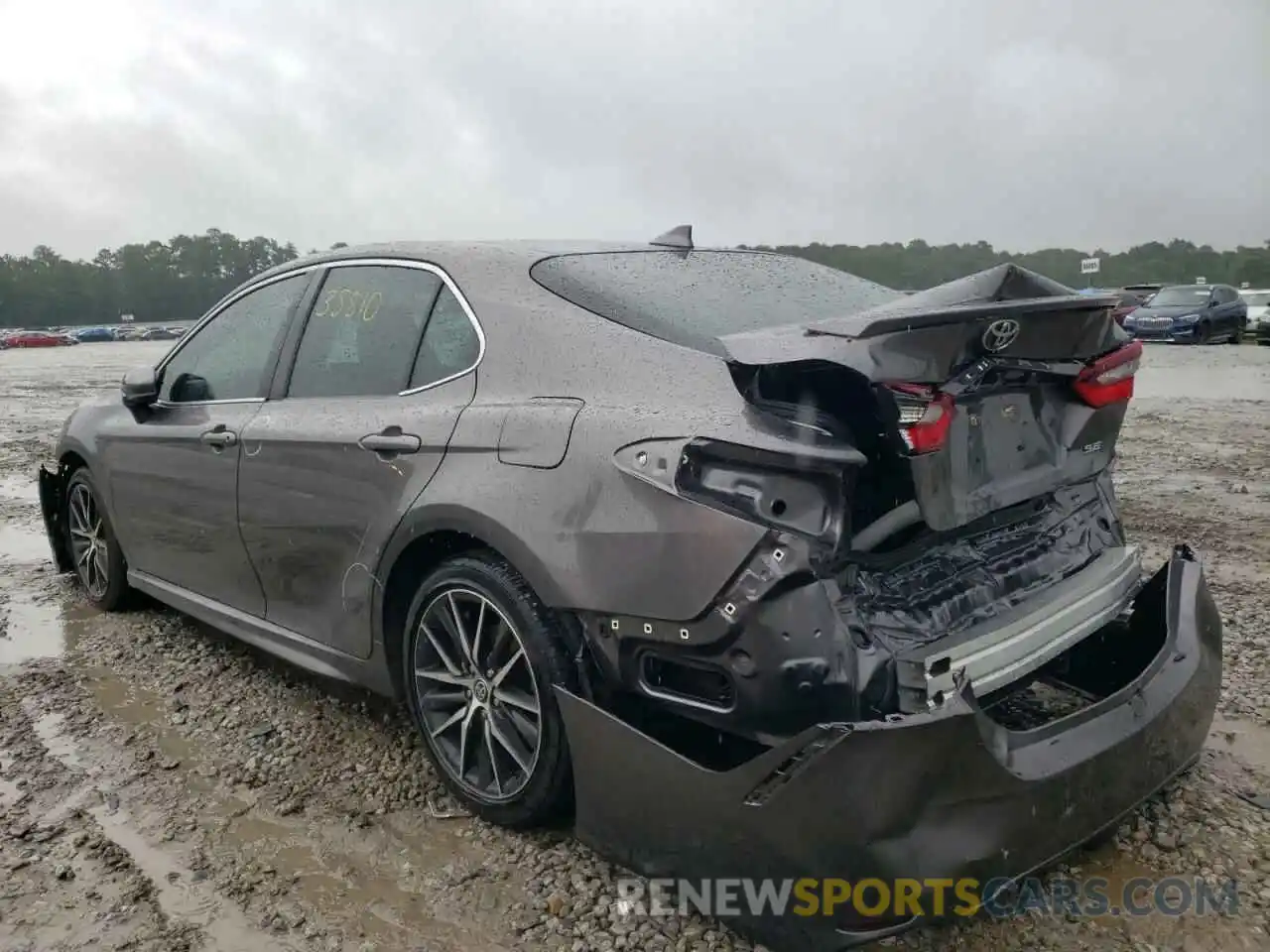 3 Photograph of a damaged car 4T1G11AK3MU532628 TOYOTA CAMRY 2021