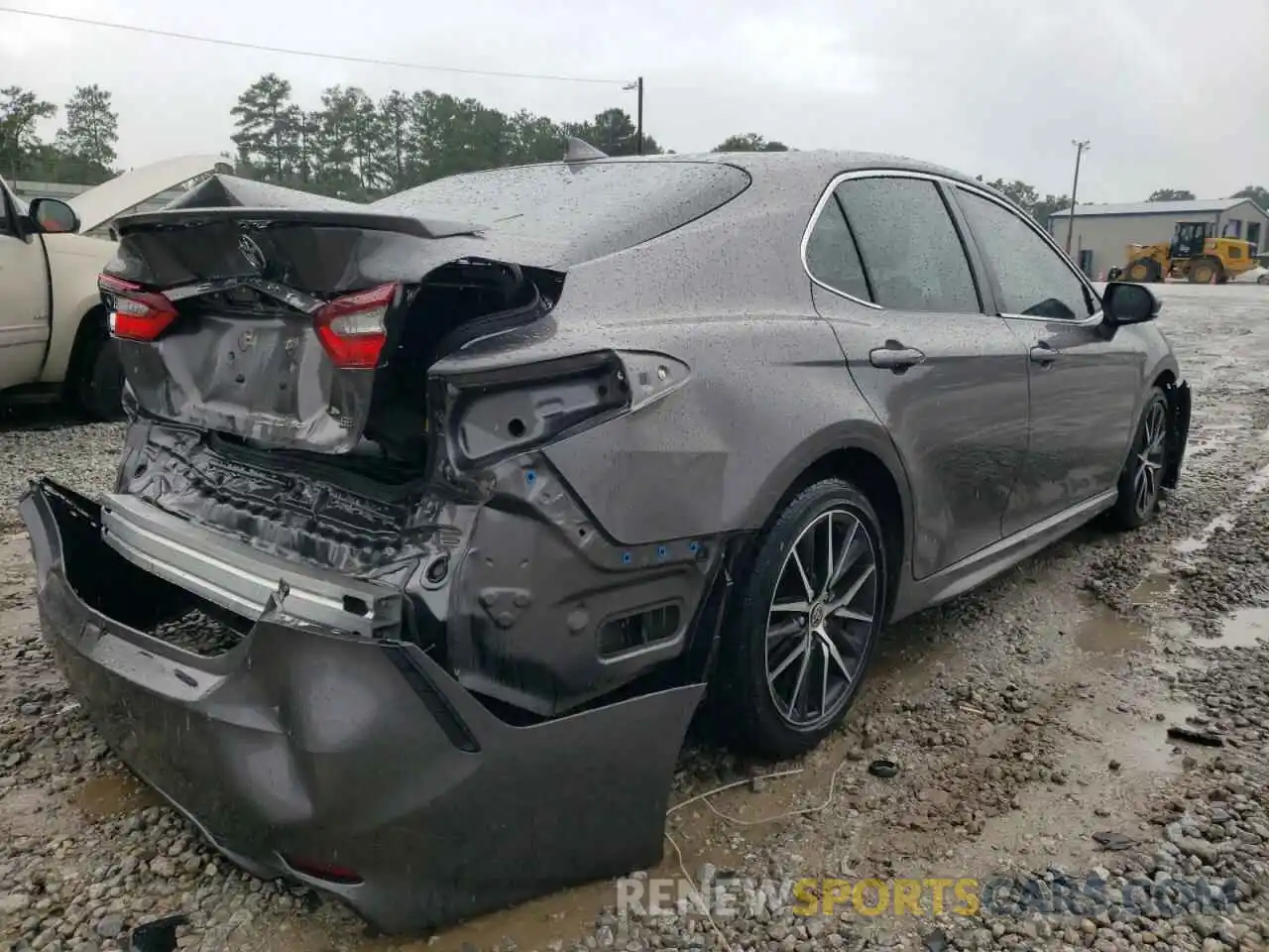 4 Photograph of a damaged car 4T1G11AK3MU532628 TOYOTA CAMRY 2021