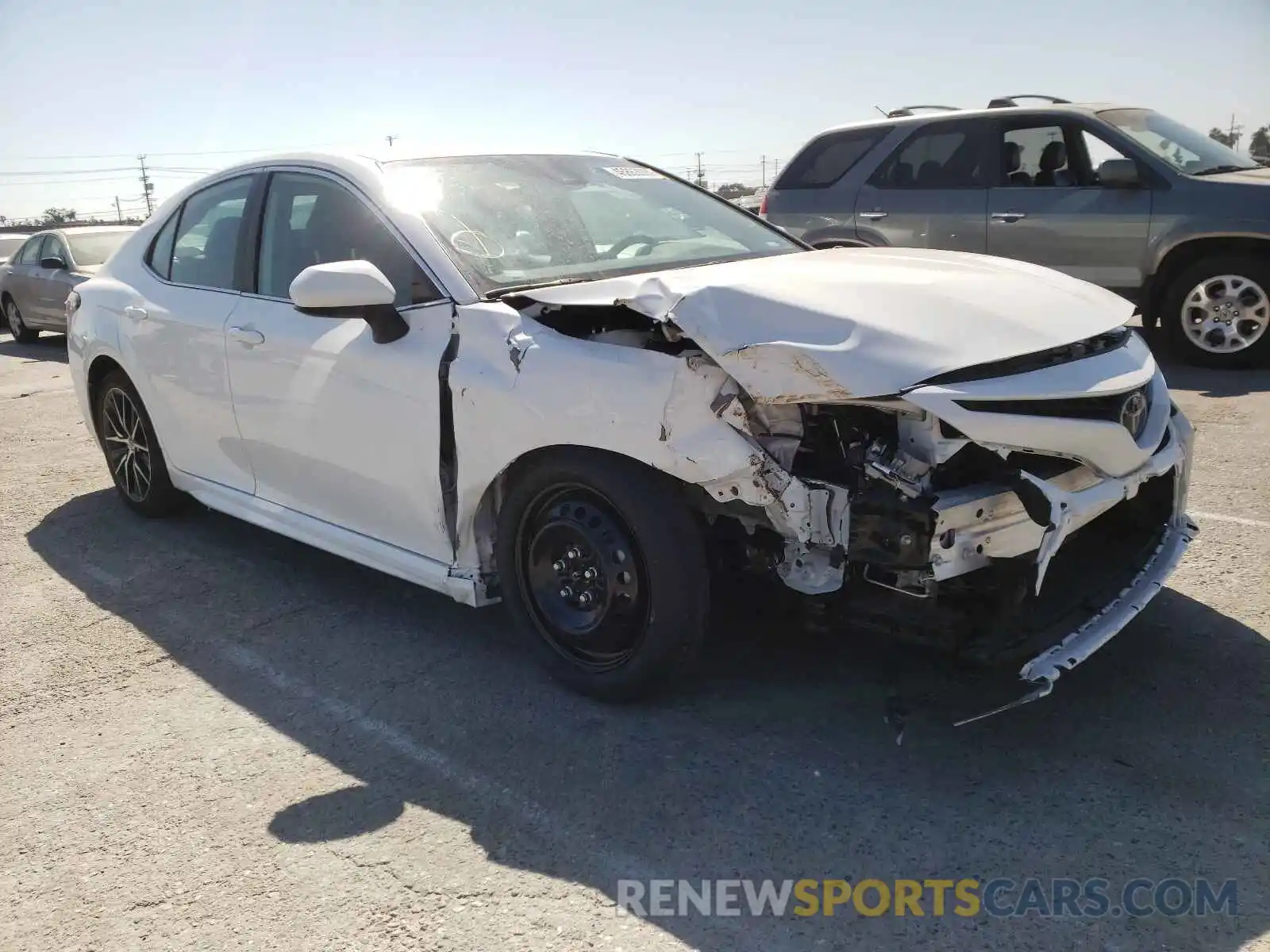 1 Photograph of a damaged car 4T1G11AK3MU550465 TOYOTA CAMRY 2021