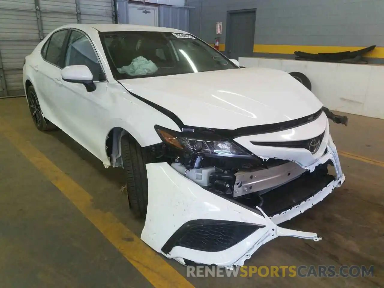 1 Photograph of a damaged car 4T1G11AK3MU551597 TOYOTA CAMRY 2021