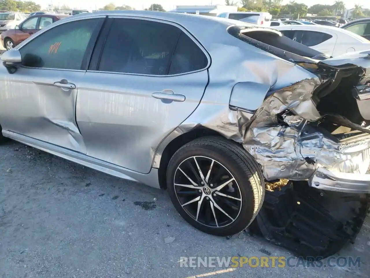 9 Photograph of a damaged car 4T1G11AK3MU553284 TOYOTA CAMRY 2021