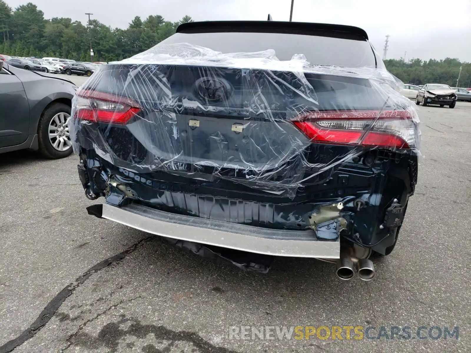 9 Photograph of a damaged car 4T1G11AK3MU556945 TOYOTA CAMRY 2021