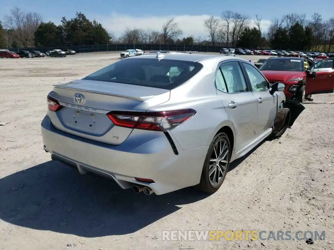 4 Photograph of a damaged car 4T1G11AK3MU570828 TOYOTA CAMRY 2021