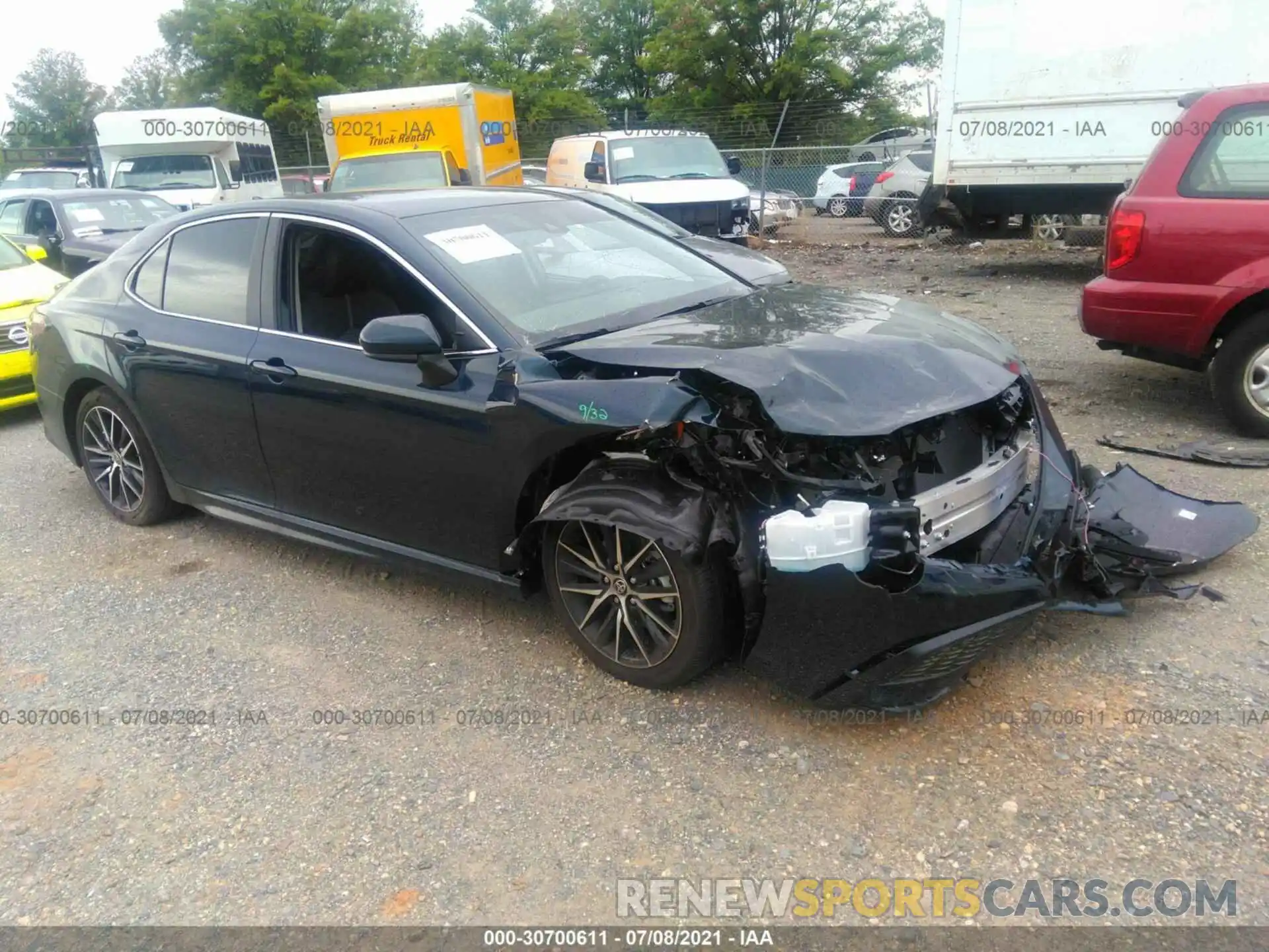 1 Photograph of a damaged car 4T1G11AK3MU571994 TOYOTA CAMRY 2021