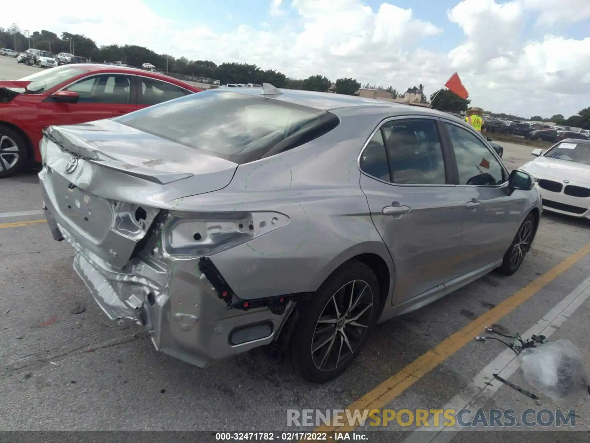 4 Photograph of a damaged car 4T1G11AK3MU575415 TOYOTA CAMRY 2021