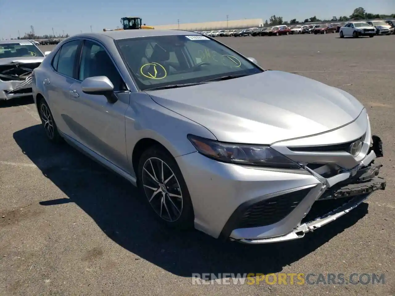 1 Photograph of a damaged car 4T1G11AK3MU577939 TOYOTA CAMRY 2021