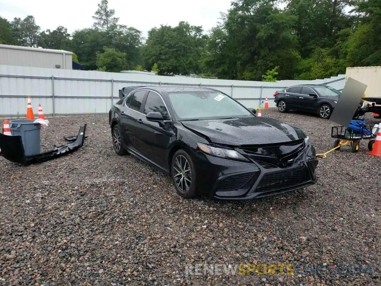 1 Photograph of a damaged car 4T1G11AK3MU581831 TOYOTA CAMRY 2021