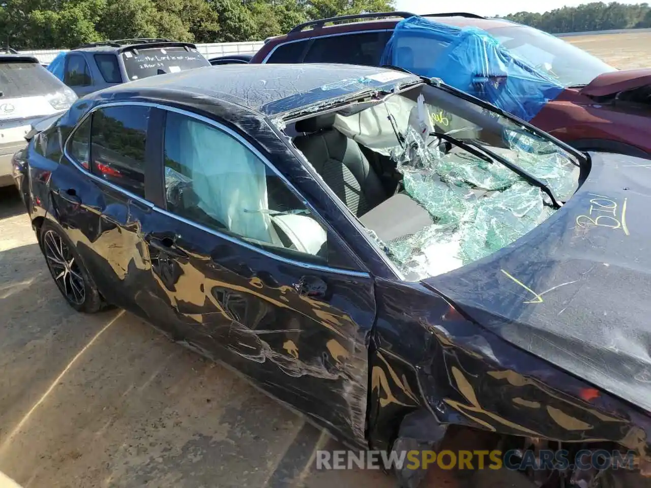 9 Photograph of a damaged car 4T1G11AK3MU583840 TOYOTA CAMRY 2021