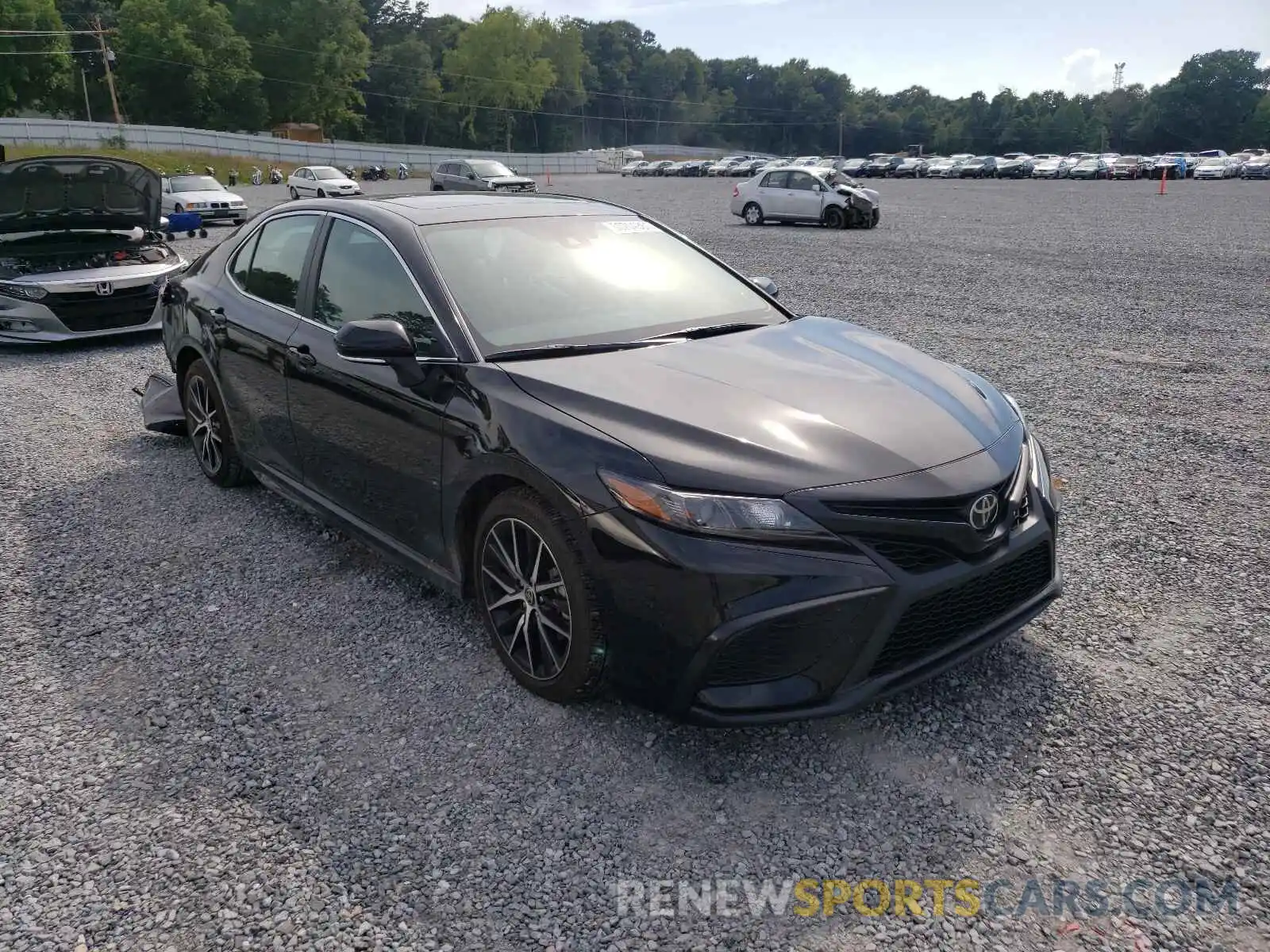 1 Photograph of a damaged car 4T1G11AK3MU592618 TOYOTA CAMRY 2021