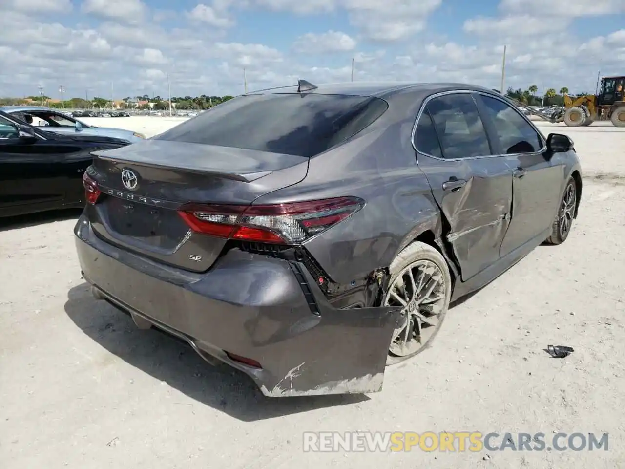 4 Photograph of a damaged car 4T1G11AK3MU611202 TOYOTA CAMRY 2021