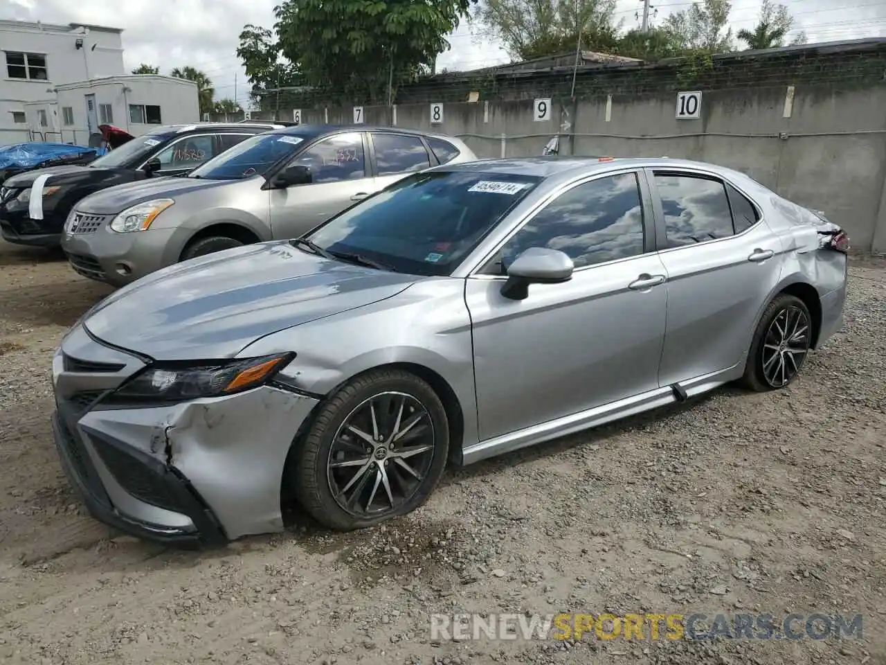 1 Photograph of a damaged car 4T1G11AK3MU612088 TOYOTA CAMRY 2021