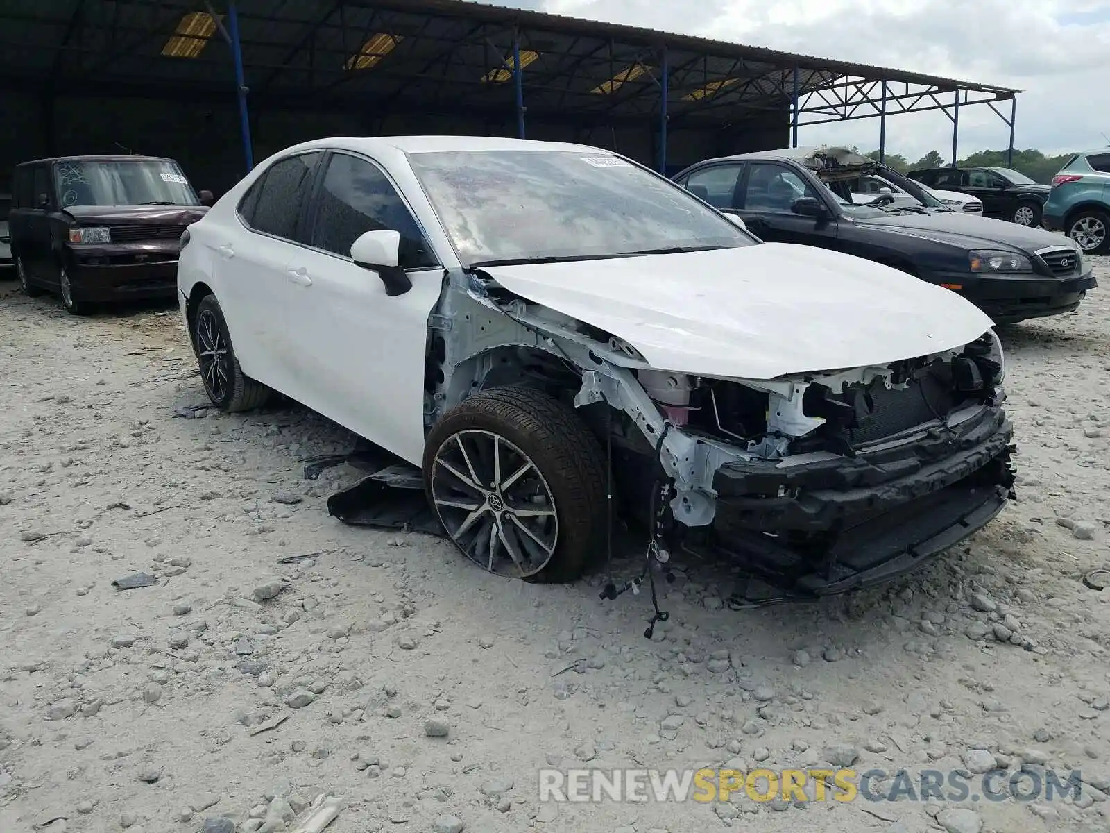 1 Photograph of a damaged car 4T1G11AK4MU404169 TOYOTA CAMRY 2021