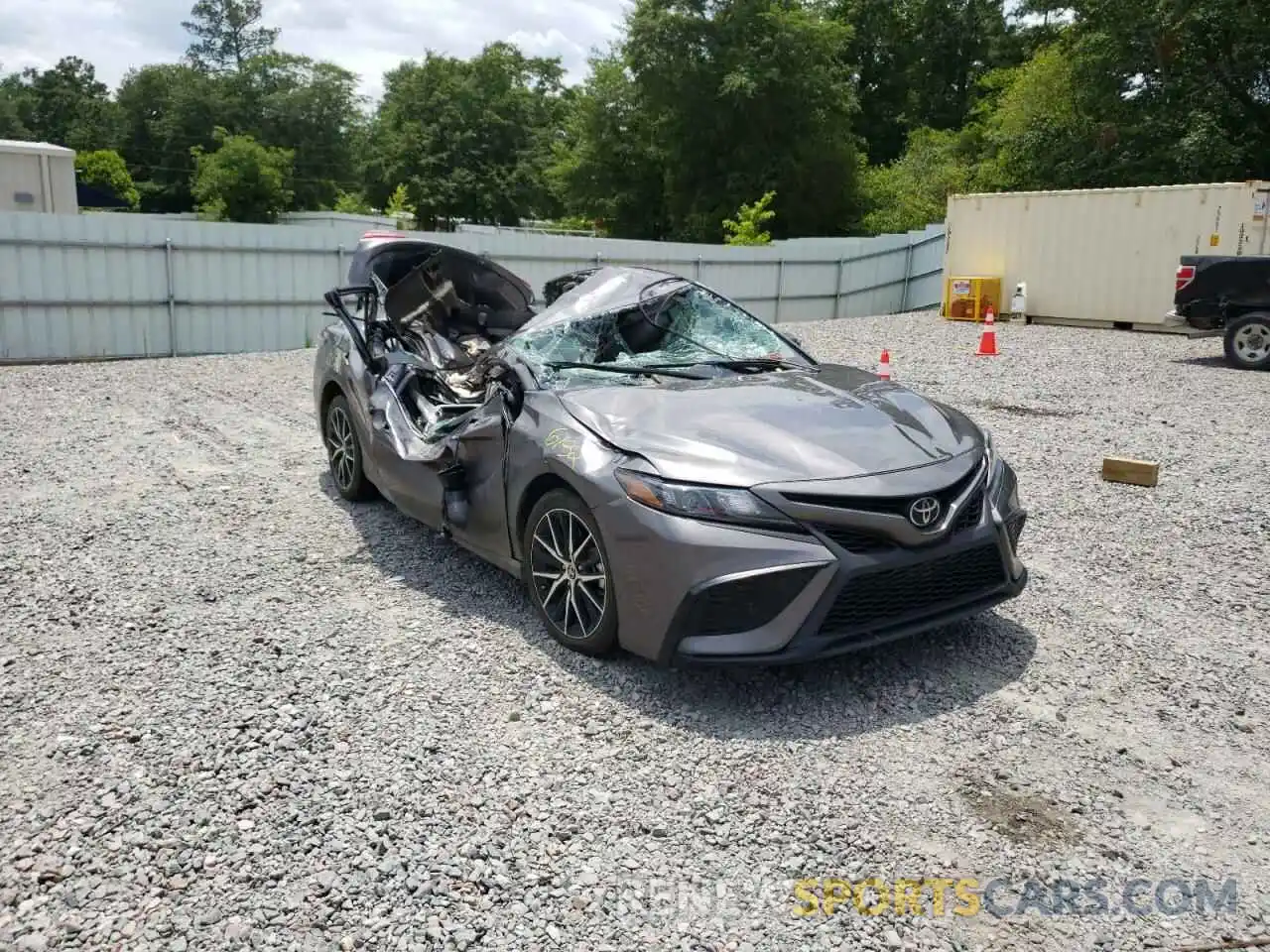 1 Photograph of a damaged car 4T1G11AK4MU408111 TOYOTA CAMRY 2021