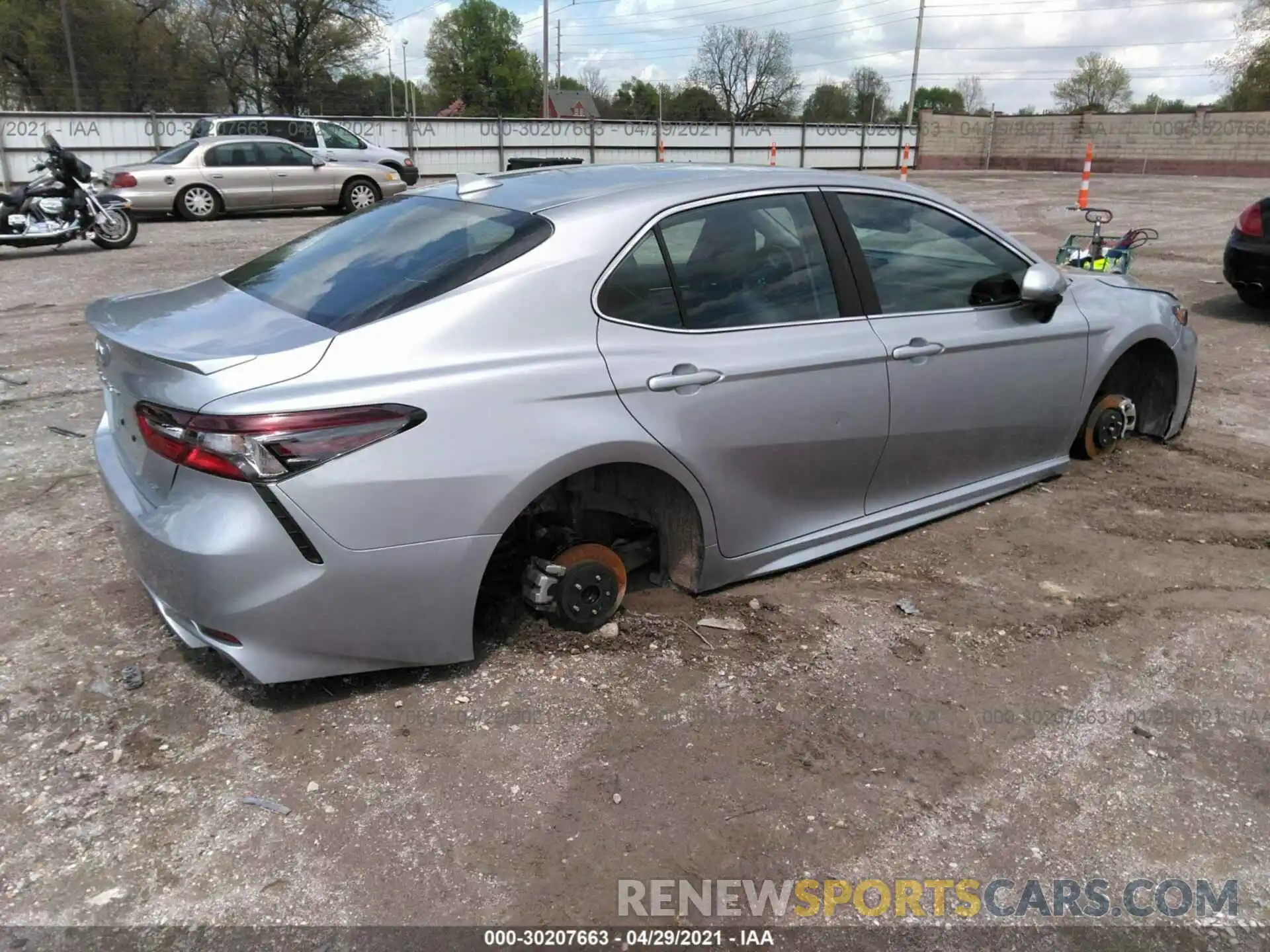 4 Photograph of a damaged car 4T1G11AK4MU411431 TOYOTA CAMRY 2021